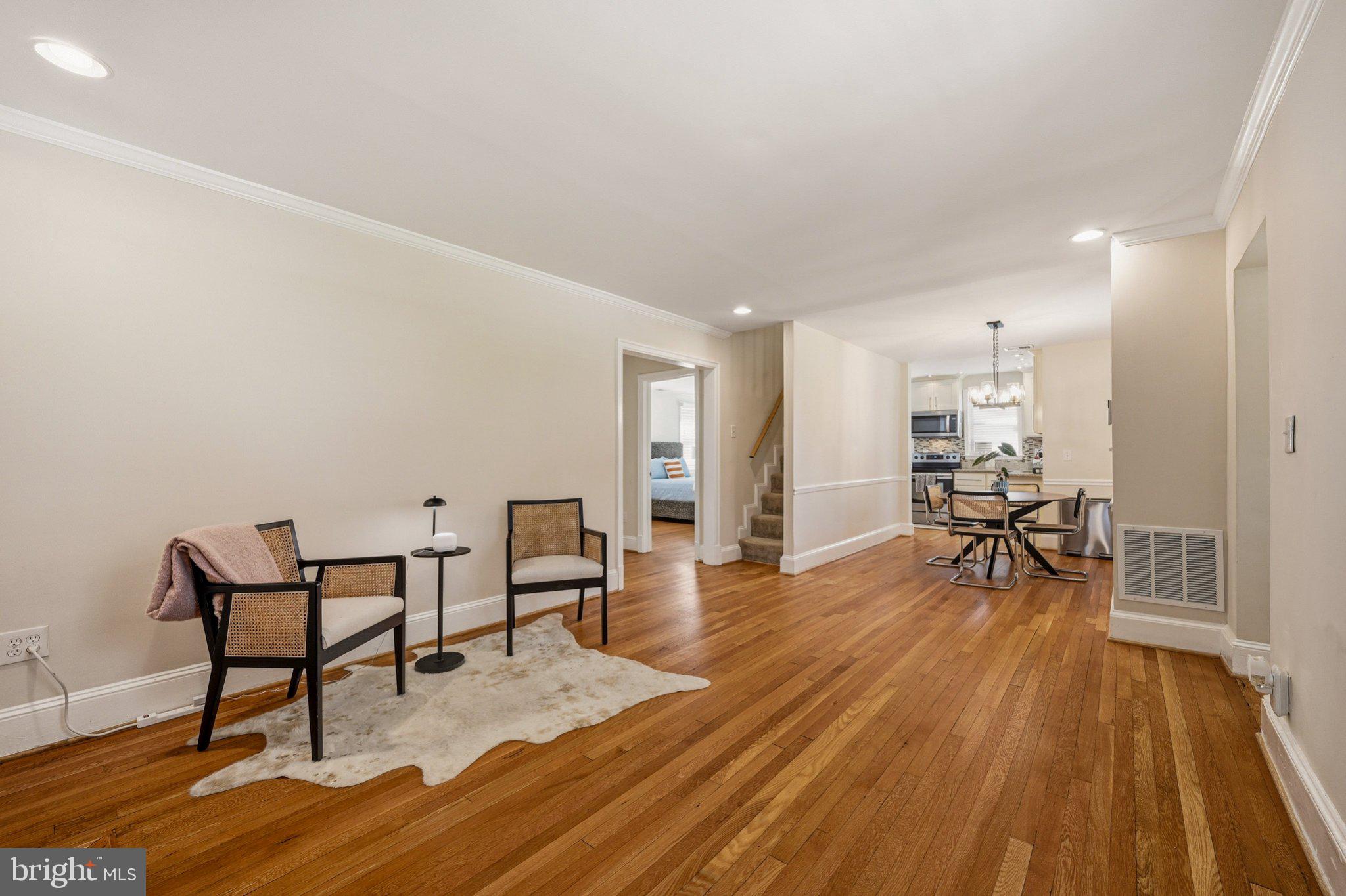 CHEVERLY MANOR - Residential