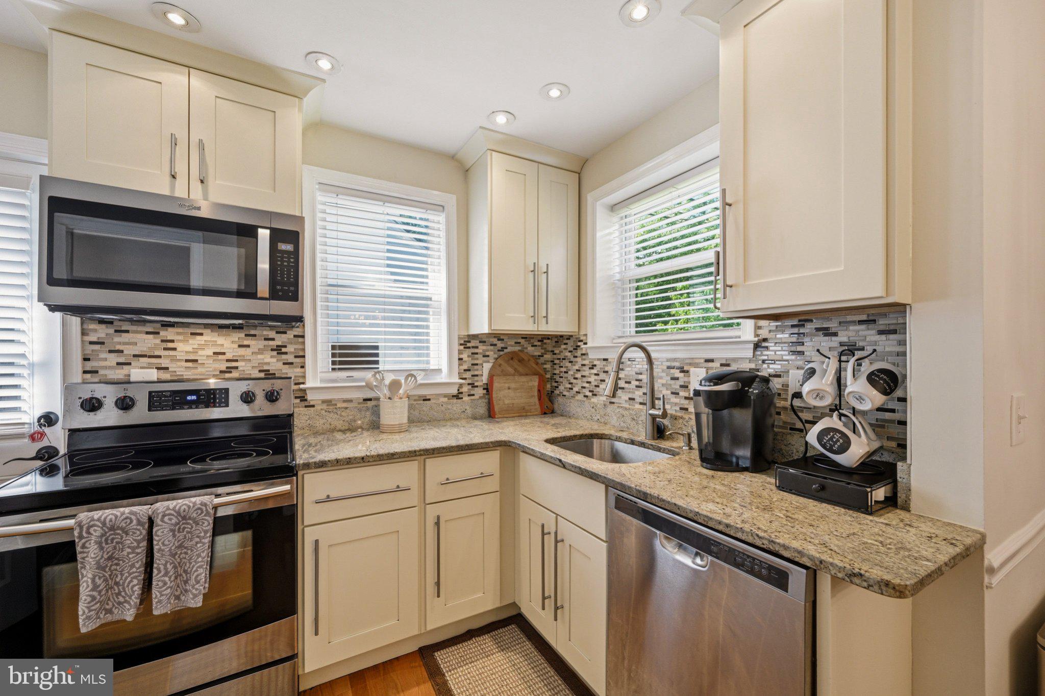CHEVERLY MANOR - Residential