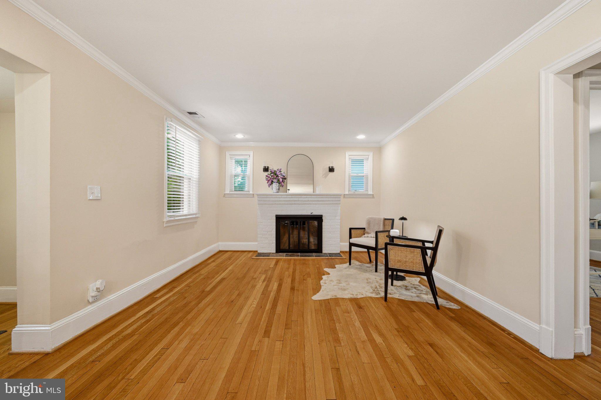CHEVERLY MANOR - Residential