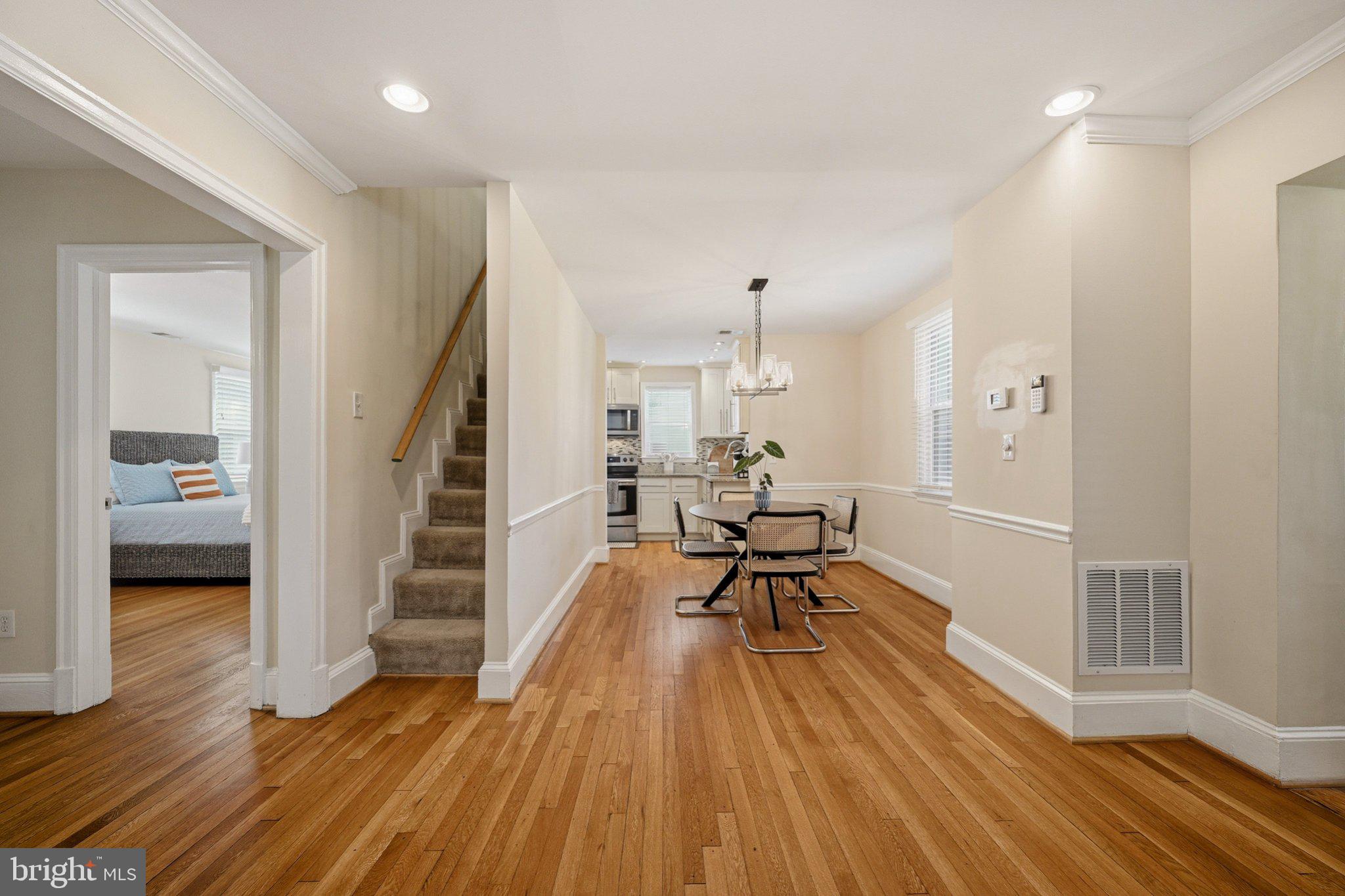 CHEVERLY MANOR - Residential