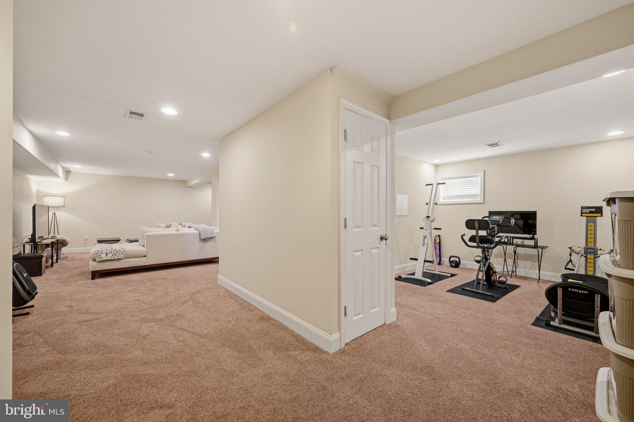 CHEVERLY MANOR - Residential