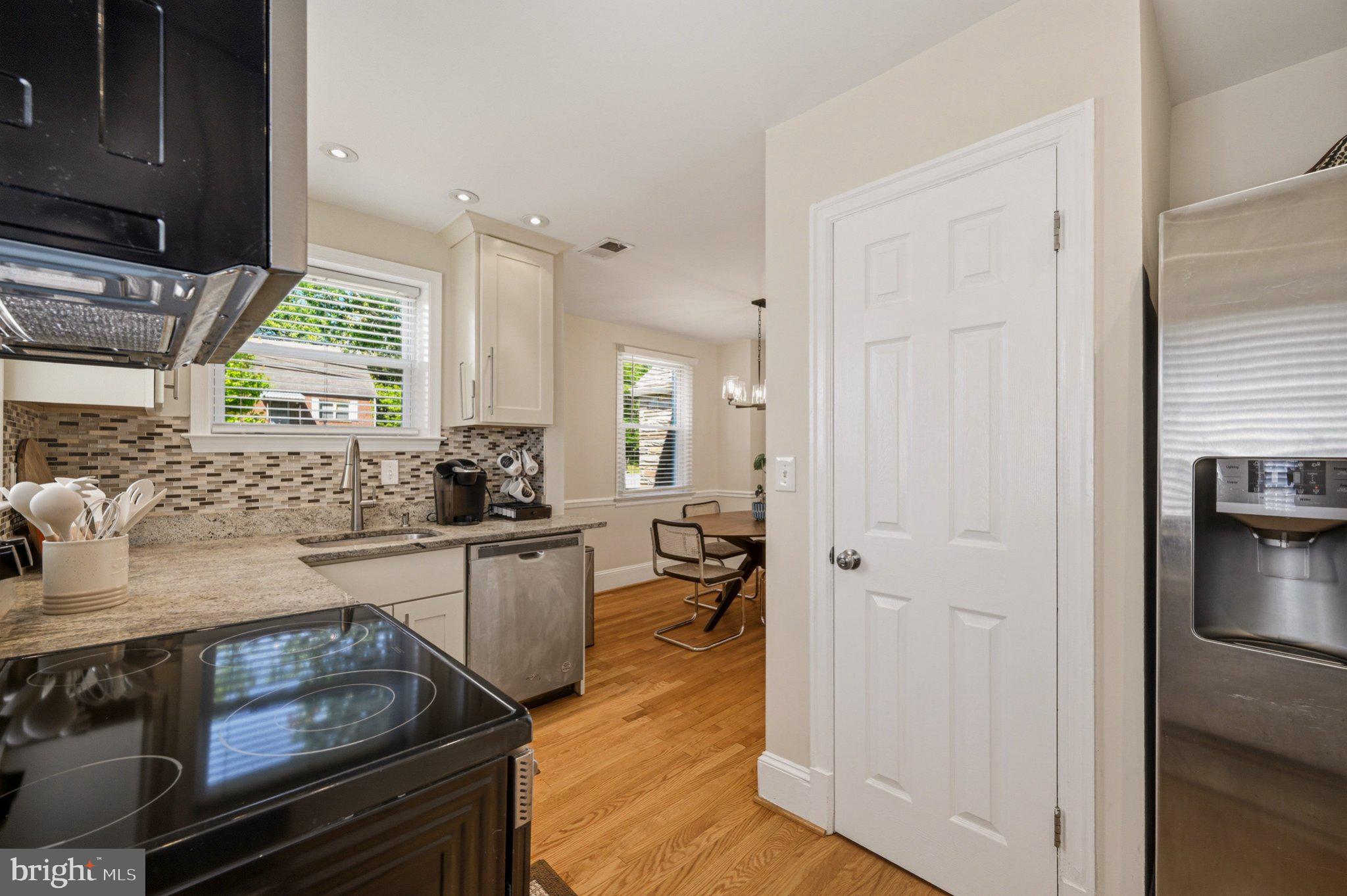 CHEVERLY MANOR - Residential