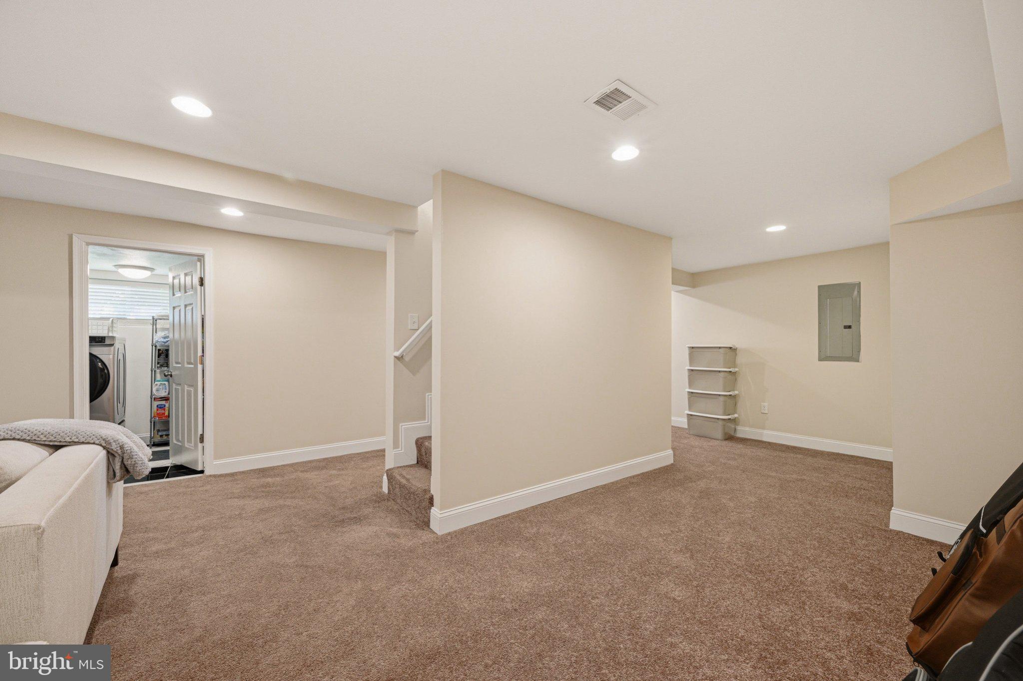 CHEVERLY MANOR - Residential