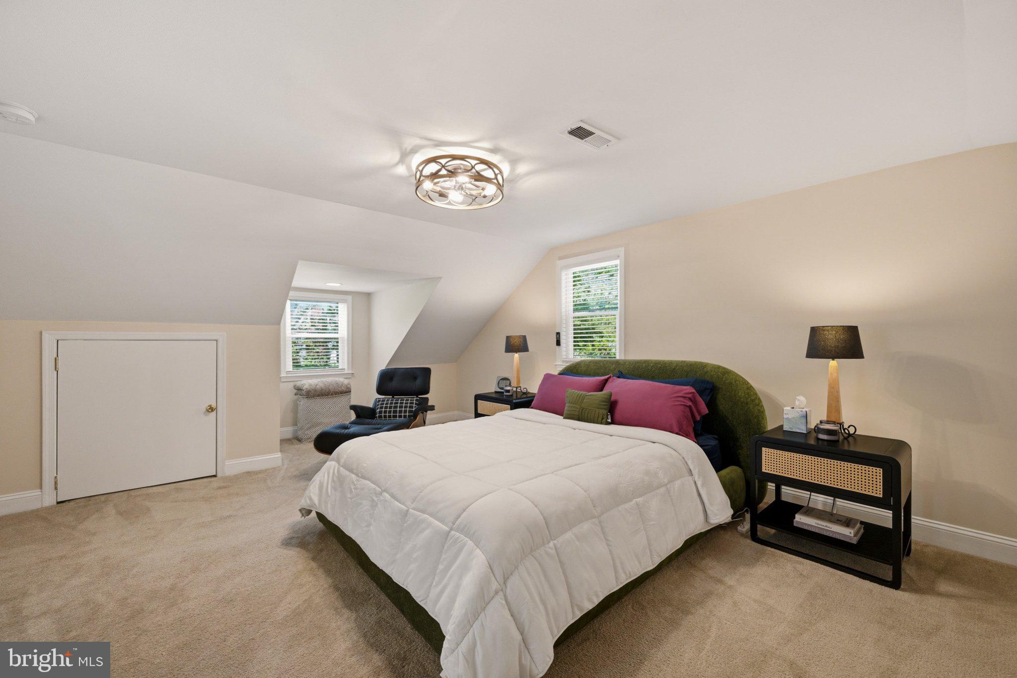 CHEVERLY MANOR - Residential