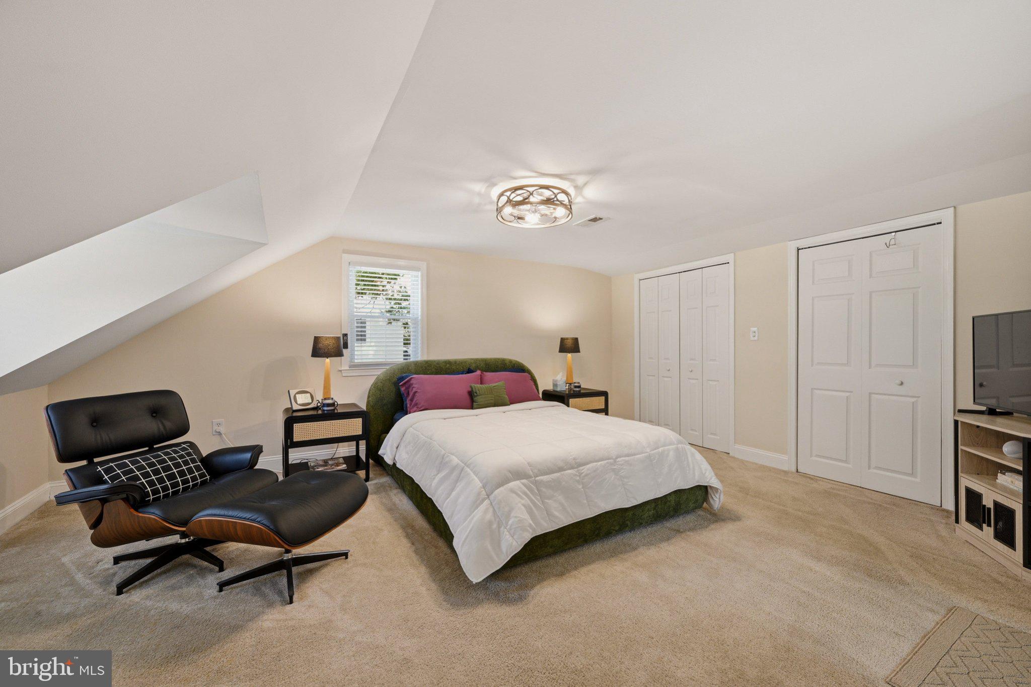 CHEVERLY MANOR - Residential
