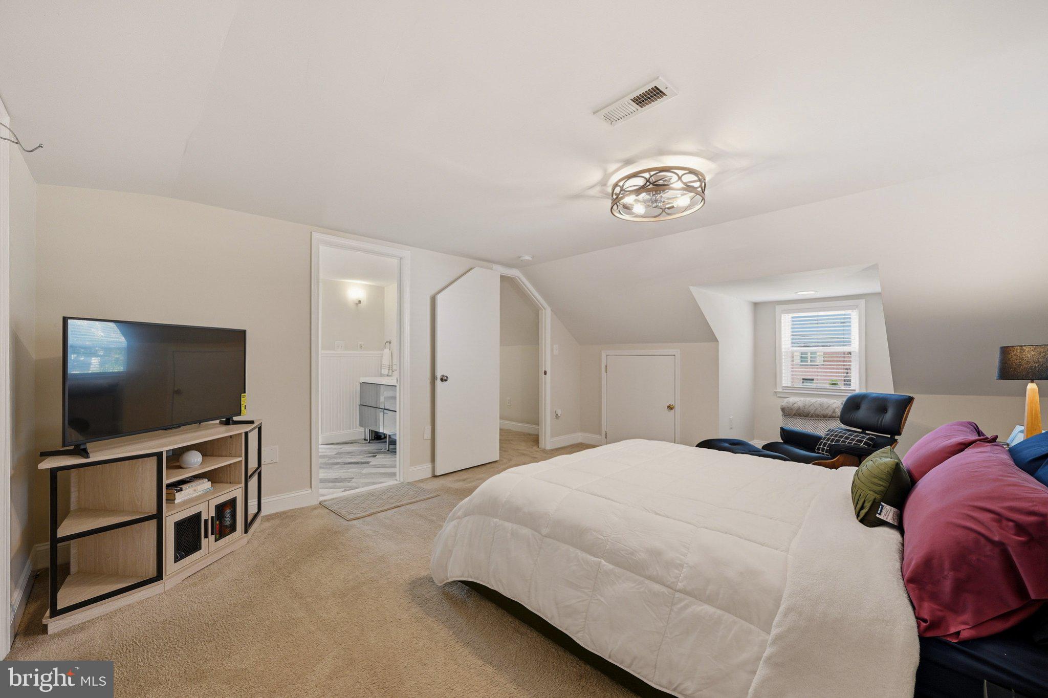 CHEVERLY MANOR - Residential