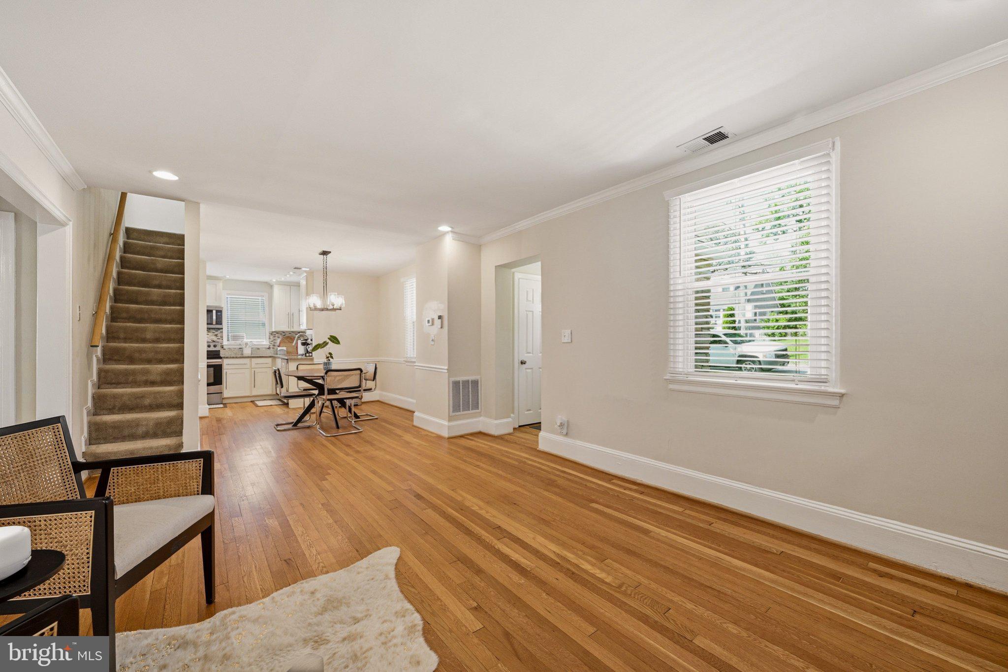 CHEVERLY MANOR - Residential