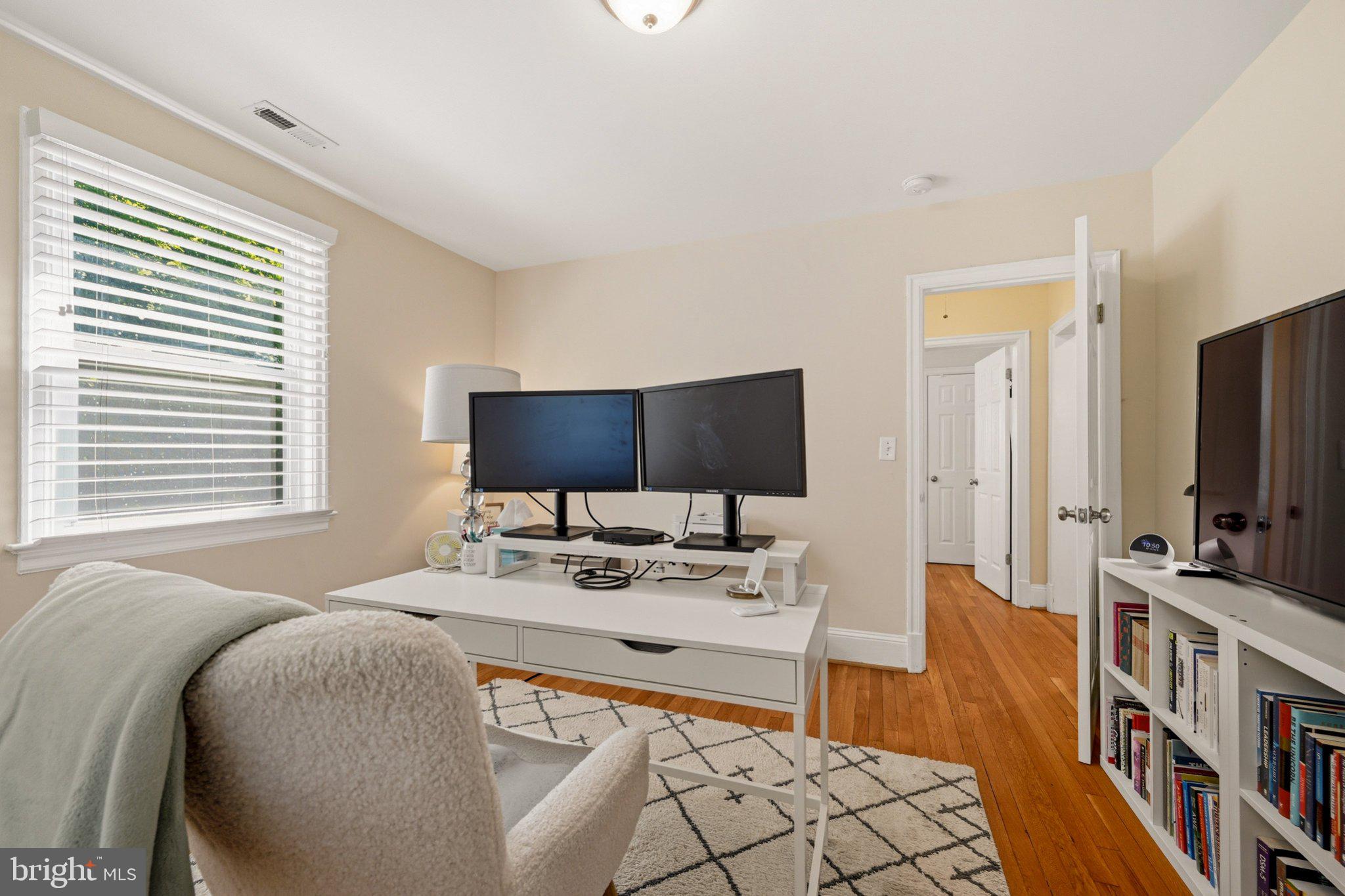 CHEVERLY MANOR - Residential