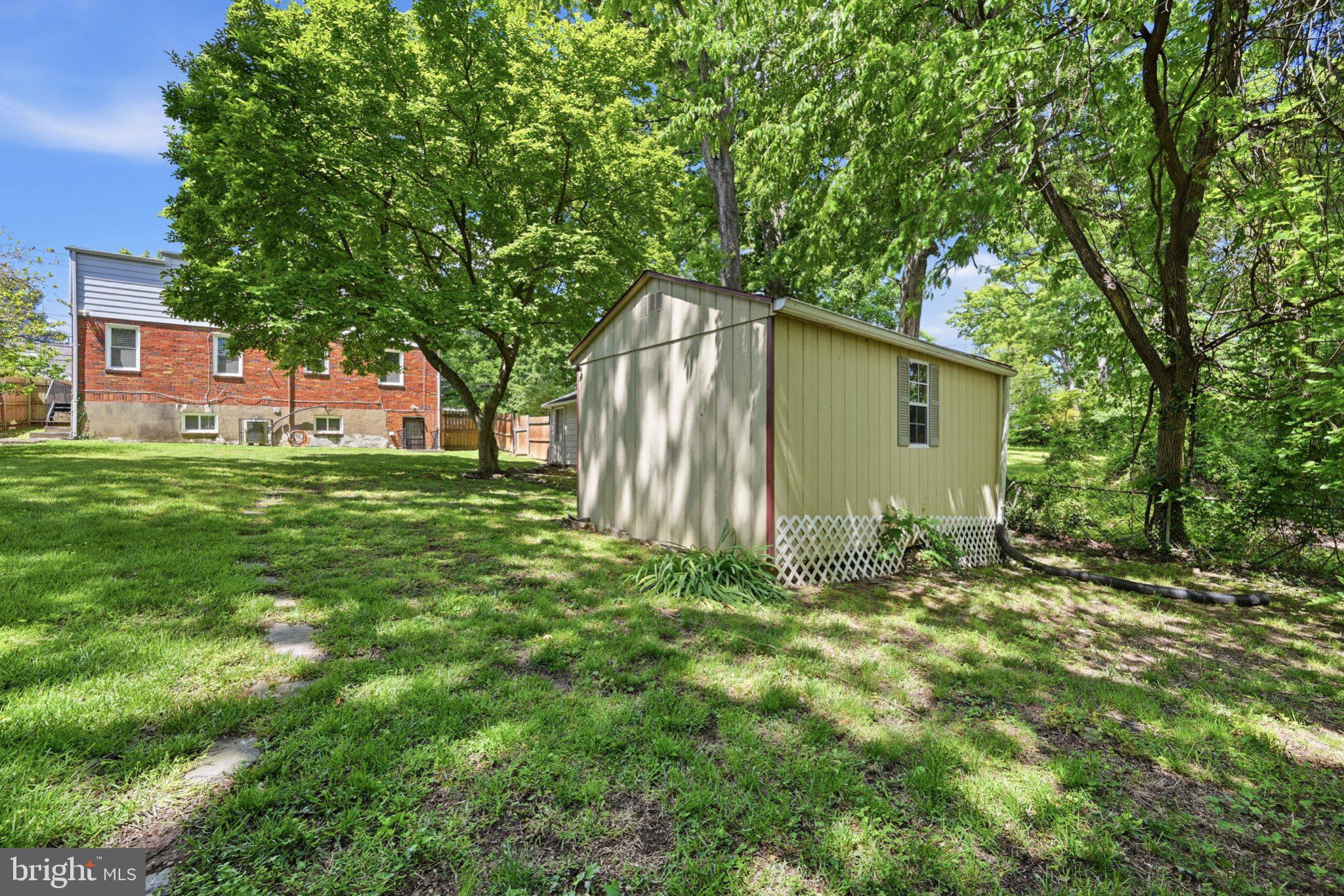 CHEVERLY MANOR - Residential