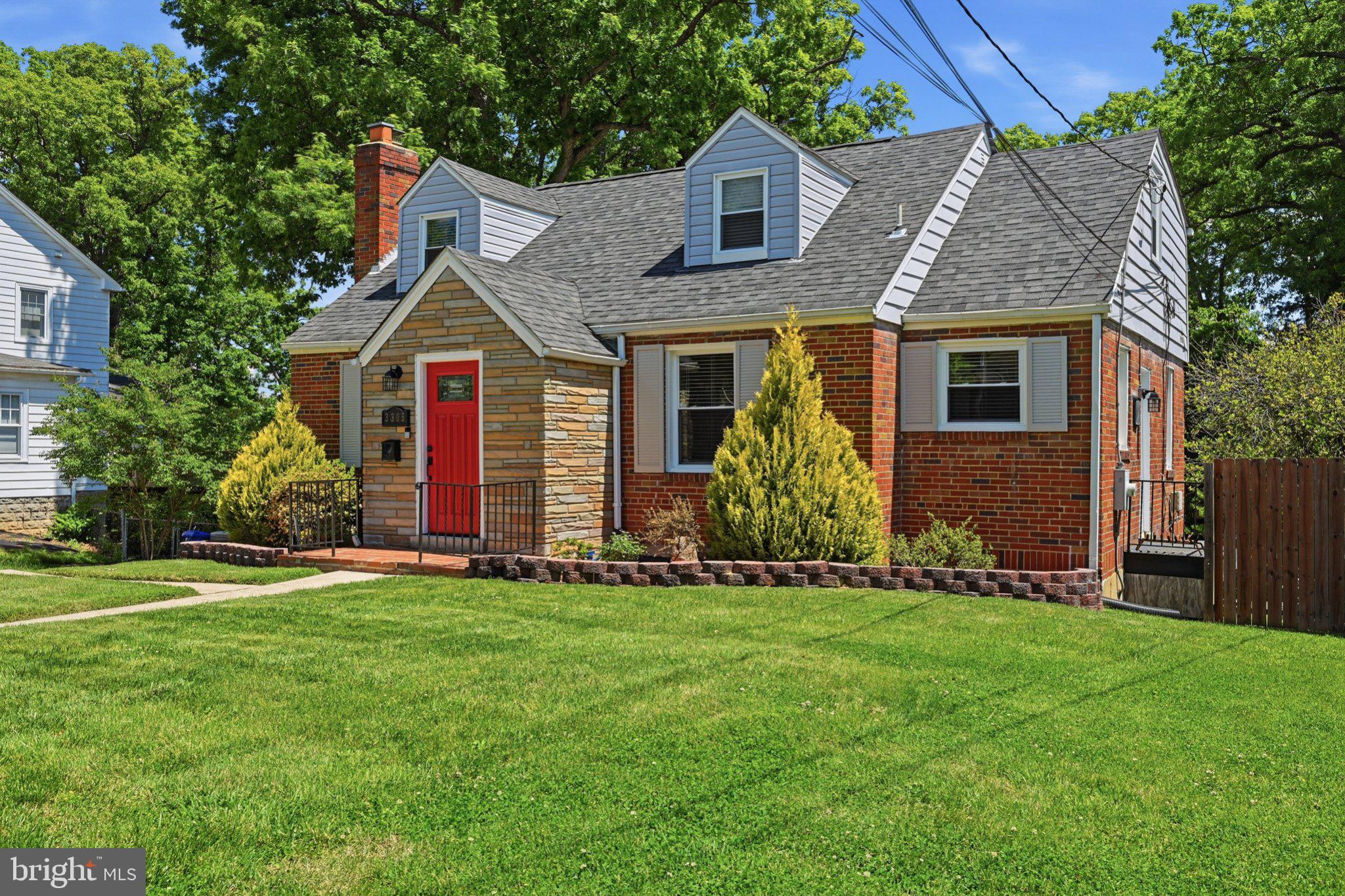 CHEVERLY MANOR - Residential