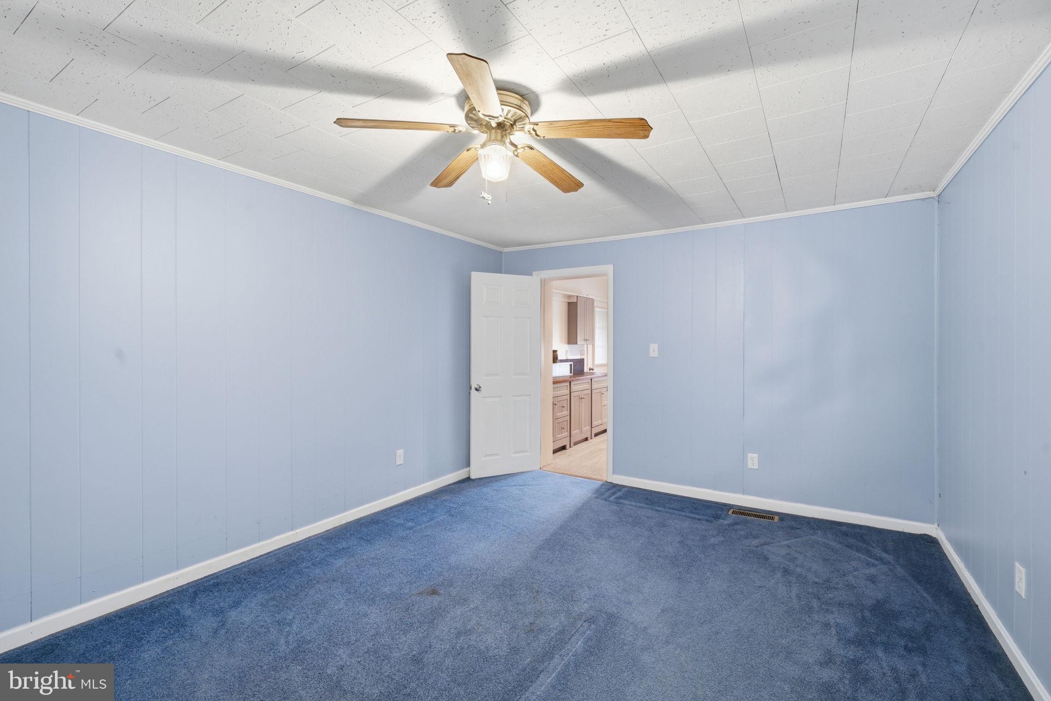WORTON - Commercial Sale