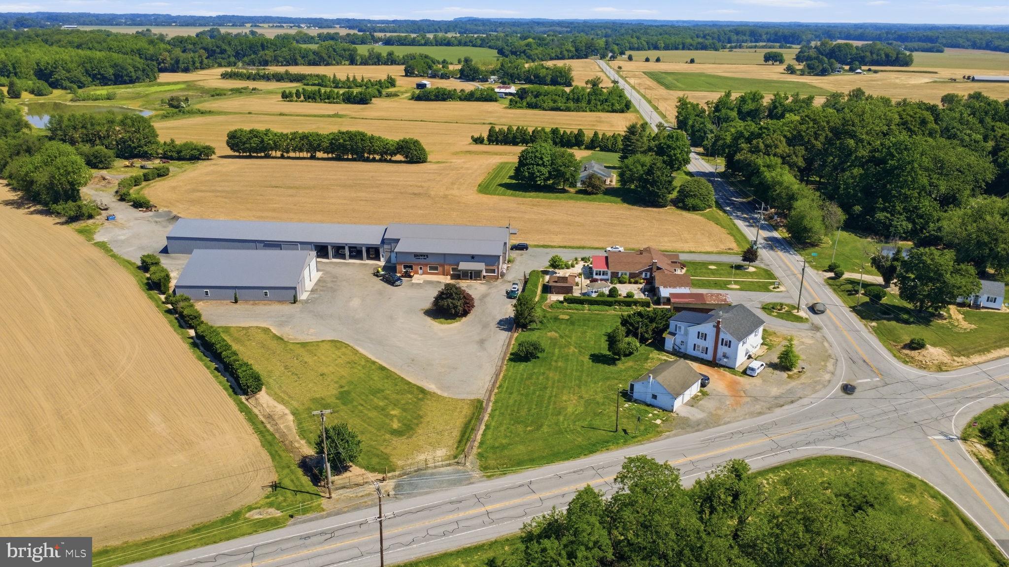 WORTON - Commercial Sale