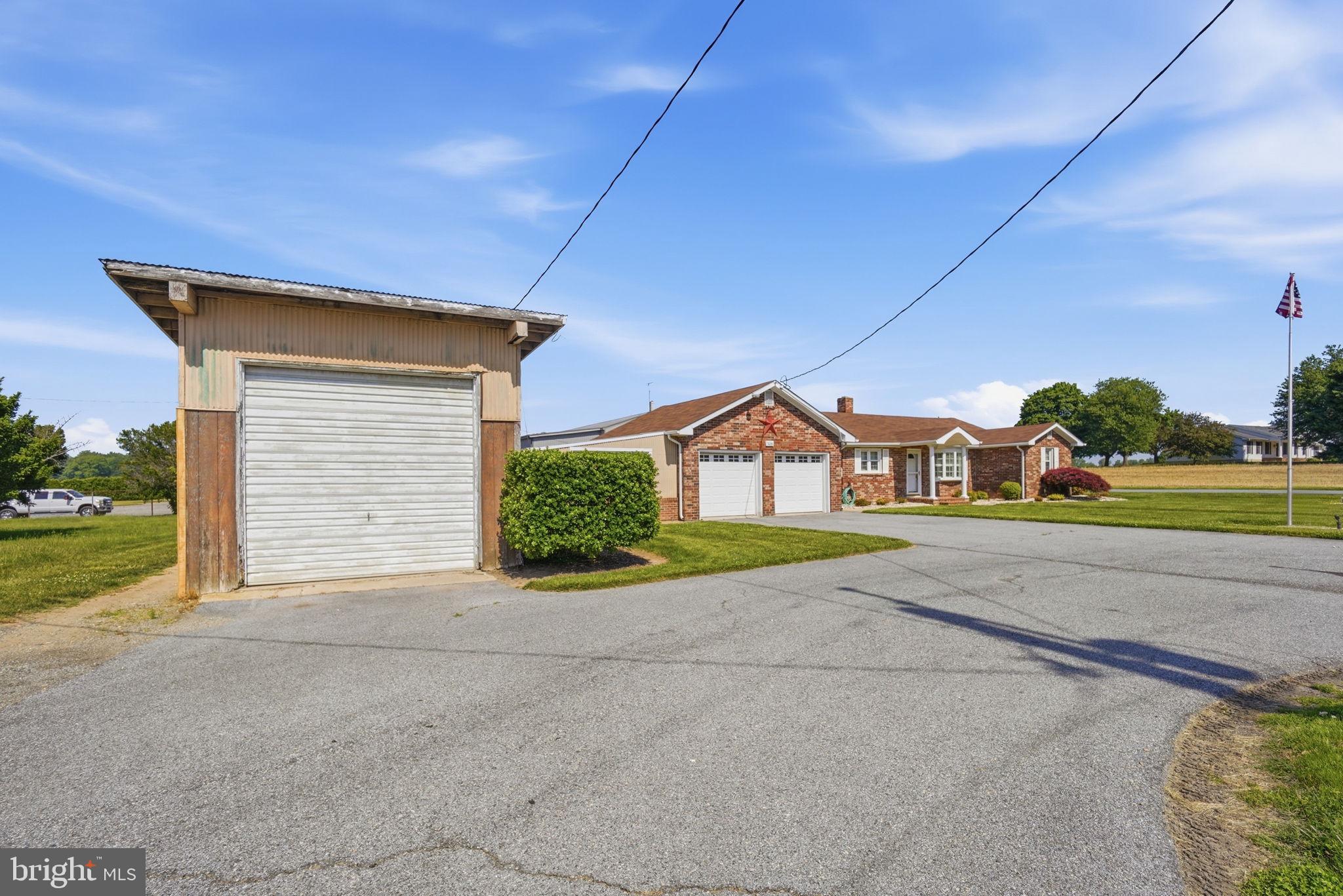 WORTON - Commercial Sale