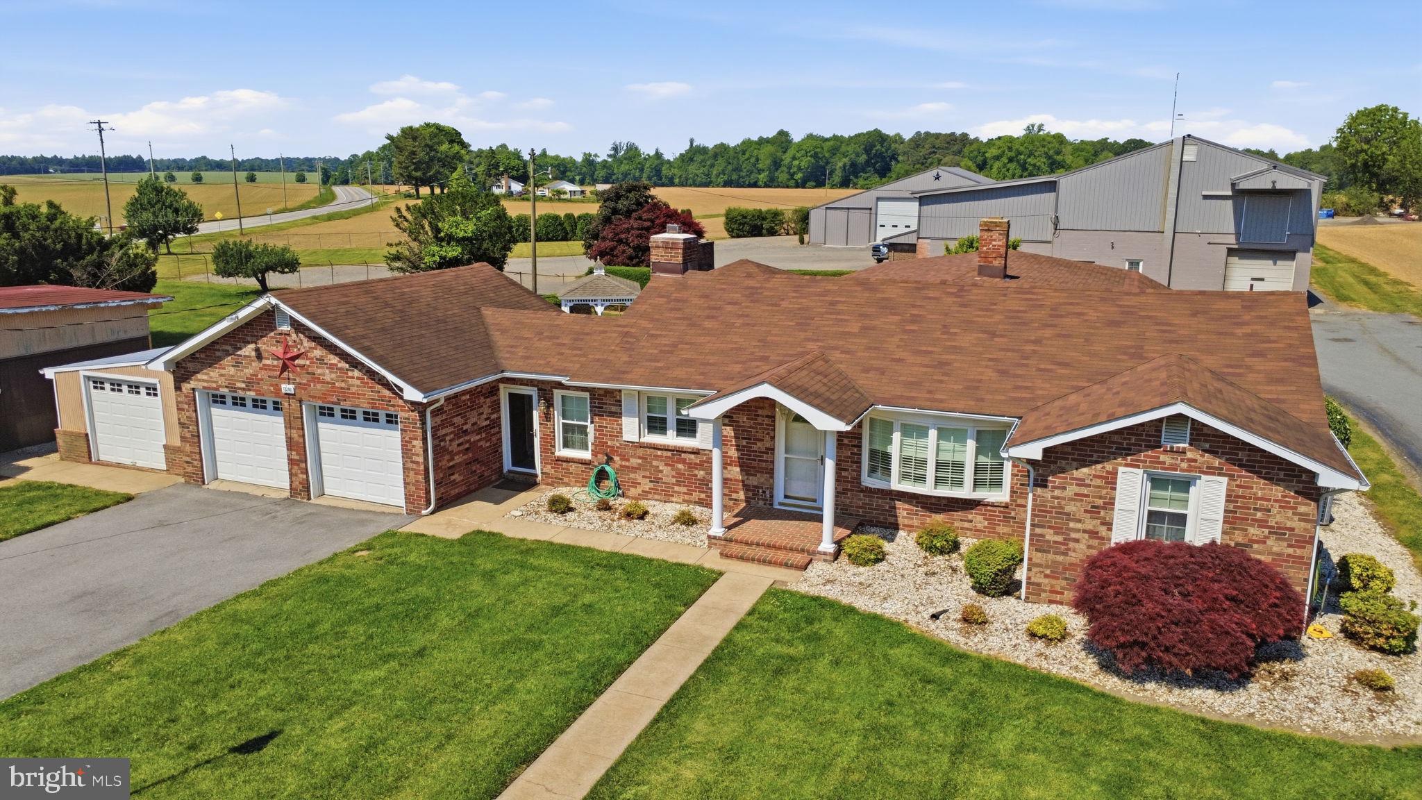 WORTON - Commercial Sale