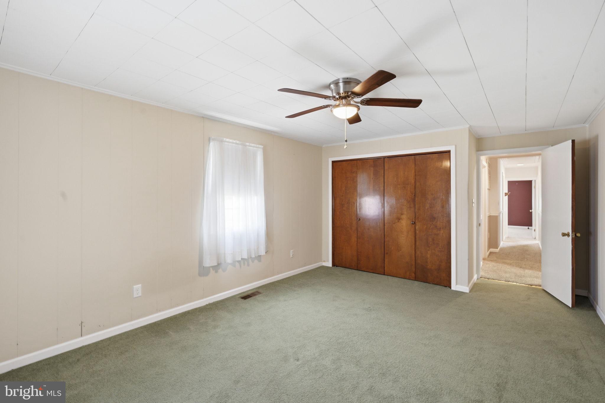 WORTON - Commercial Sale
