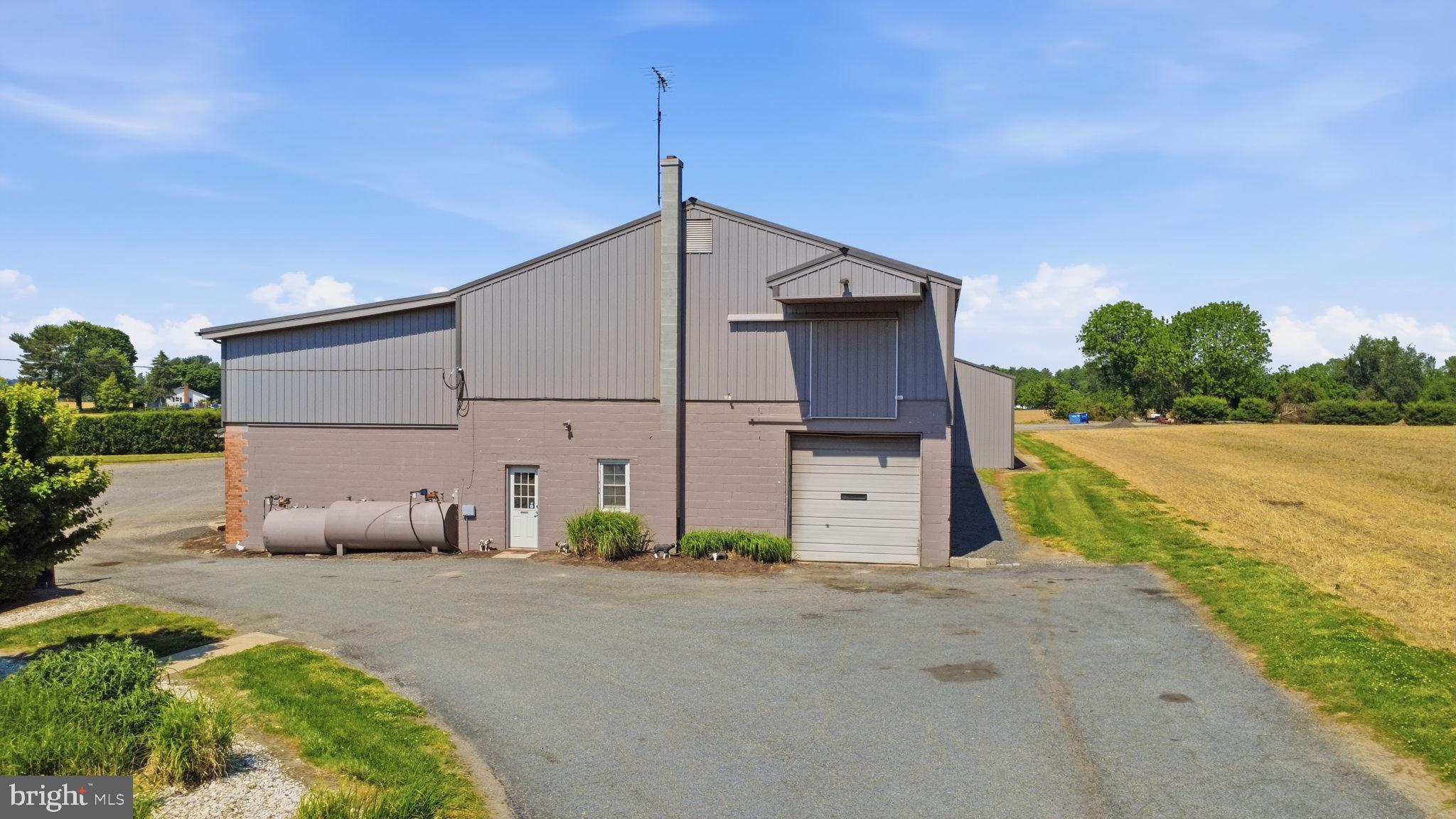 WORTON - Commercial Sale