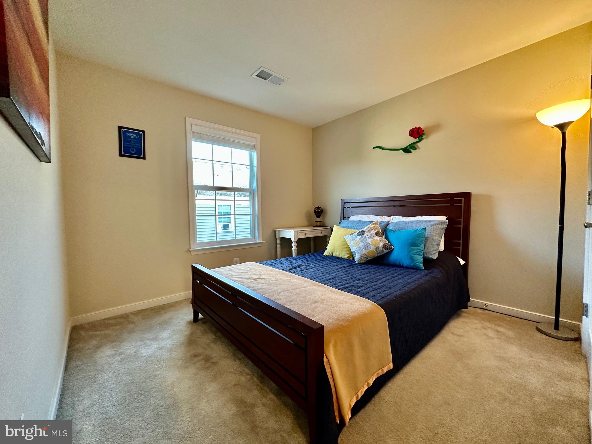 HUNTINGTON MEWS - Residential Lease