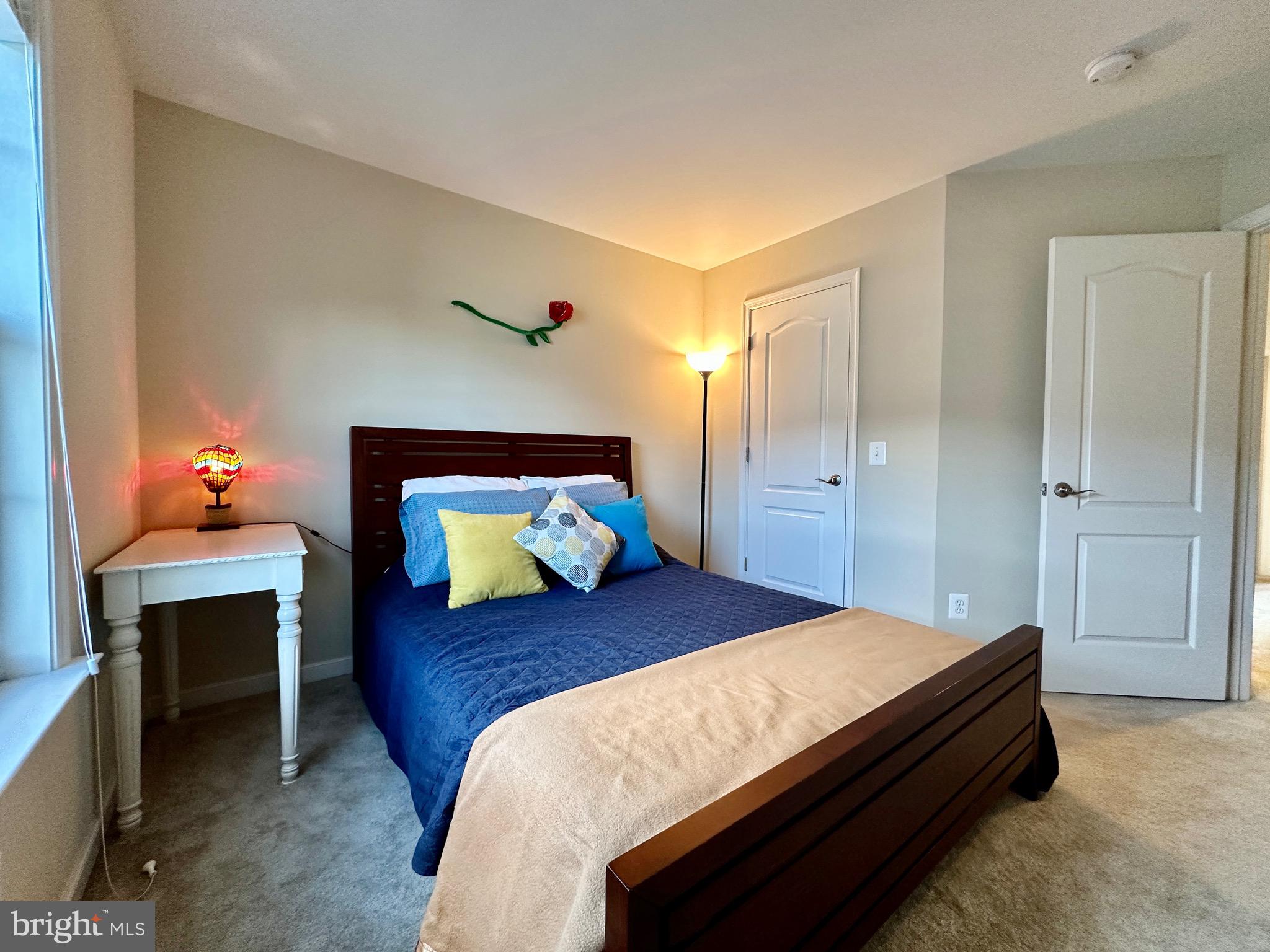 HUNTINGTON MEWS - Residential Lease