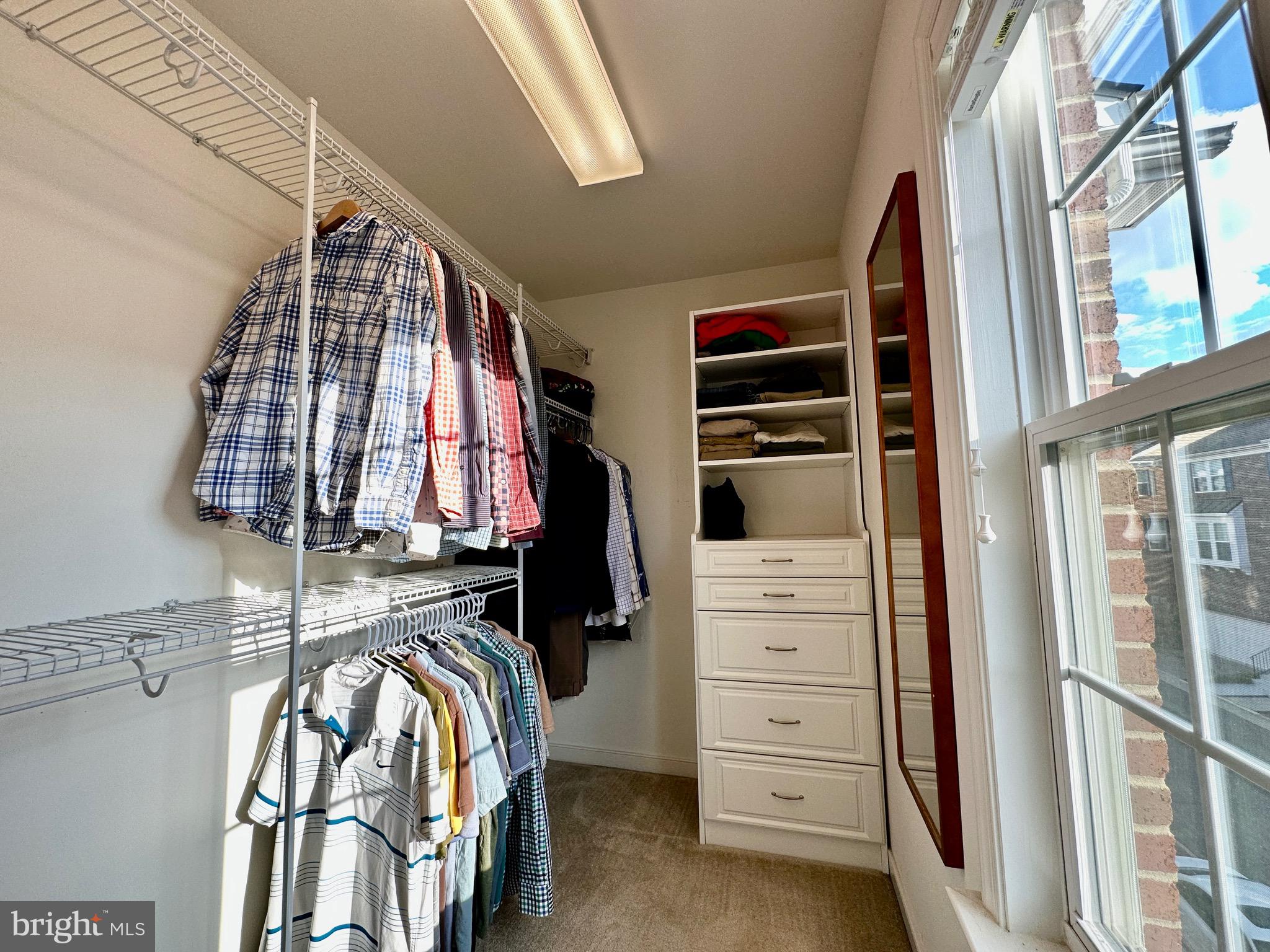 HUNTINGTON MEWS - Residential Lease