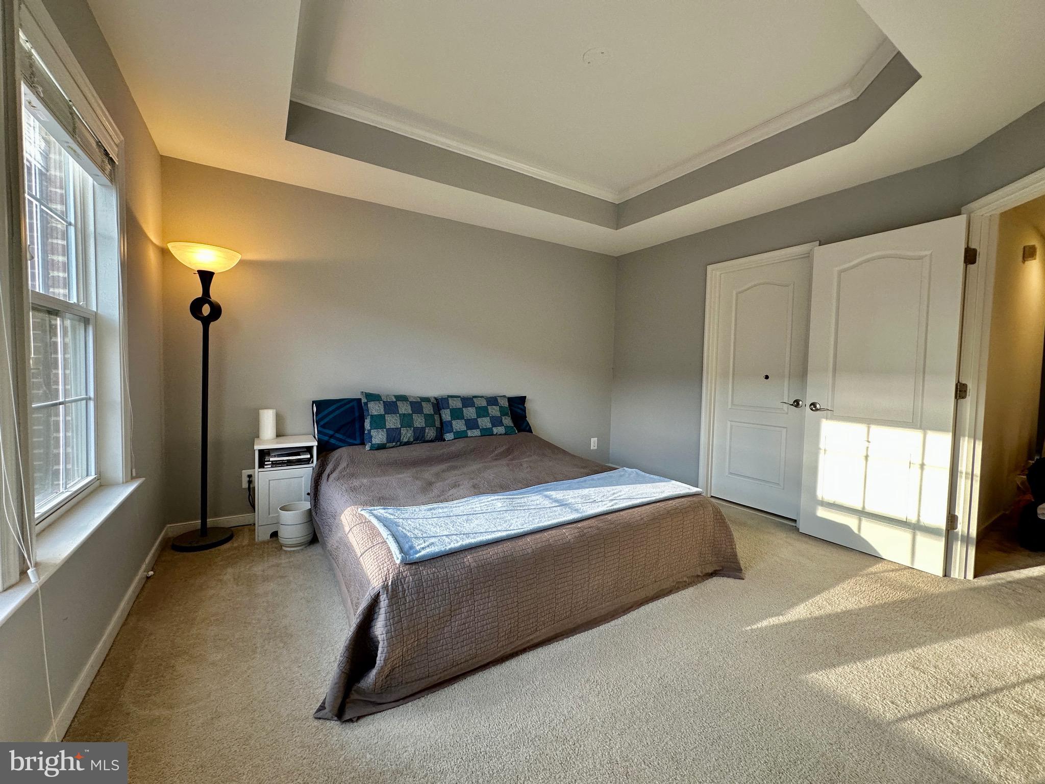 HUNTINGTON MEWS - Residential Lease