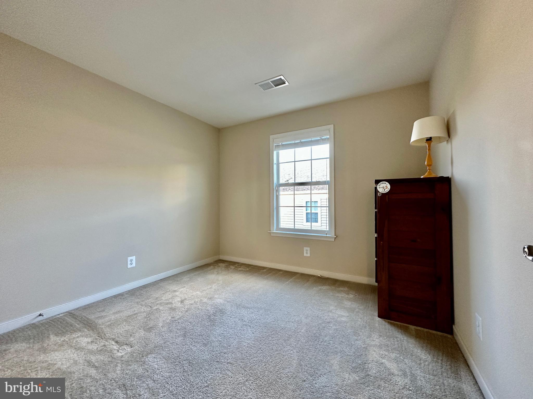 HUNTINGTON MEWS - Residential Lease