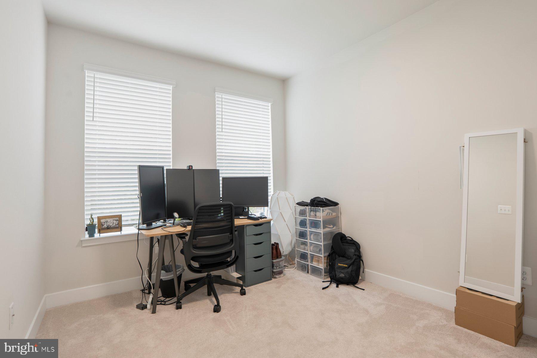 MEDFIELD - Residential