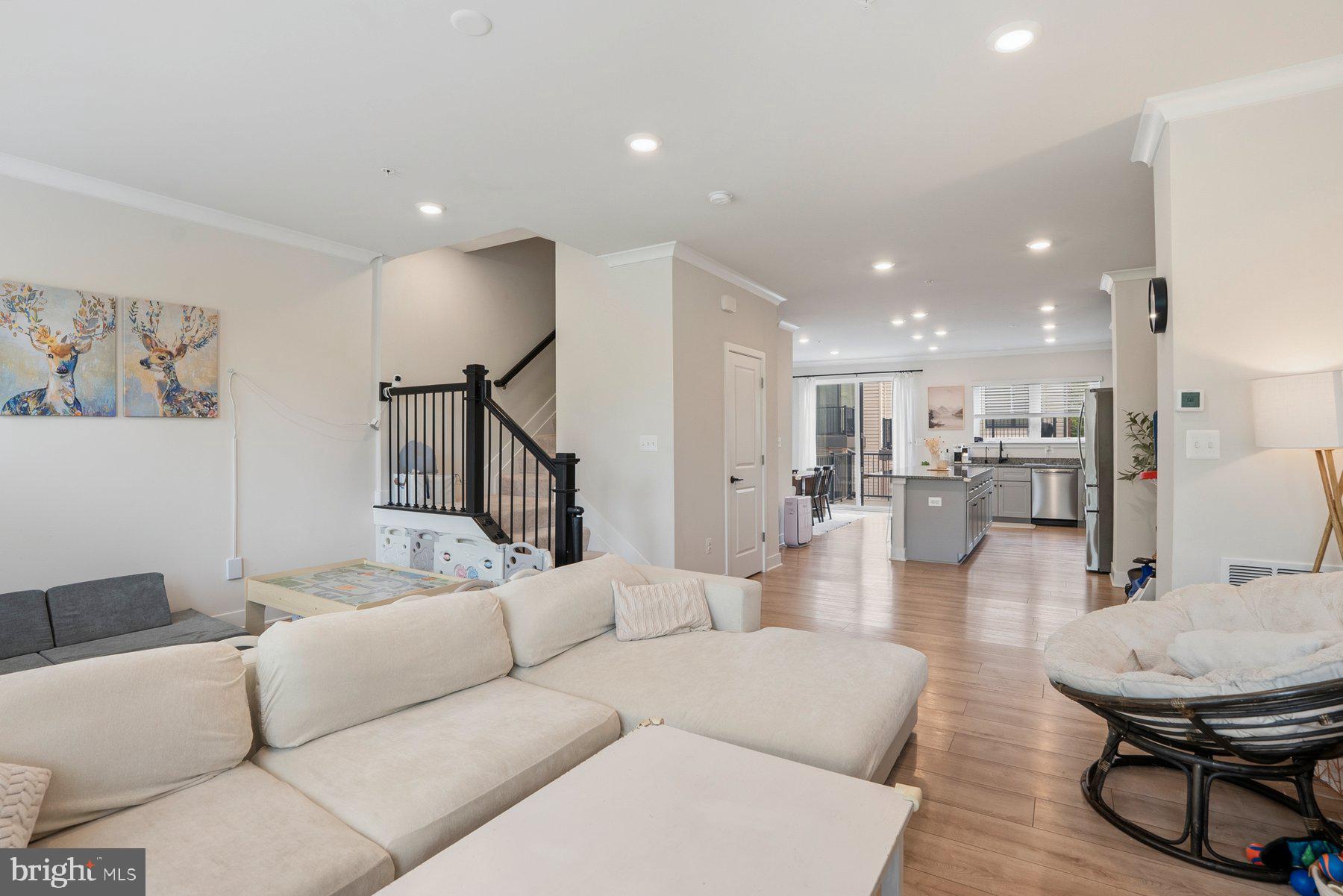 MEDFIELD - Residential