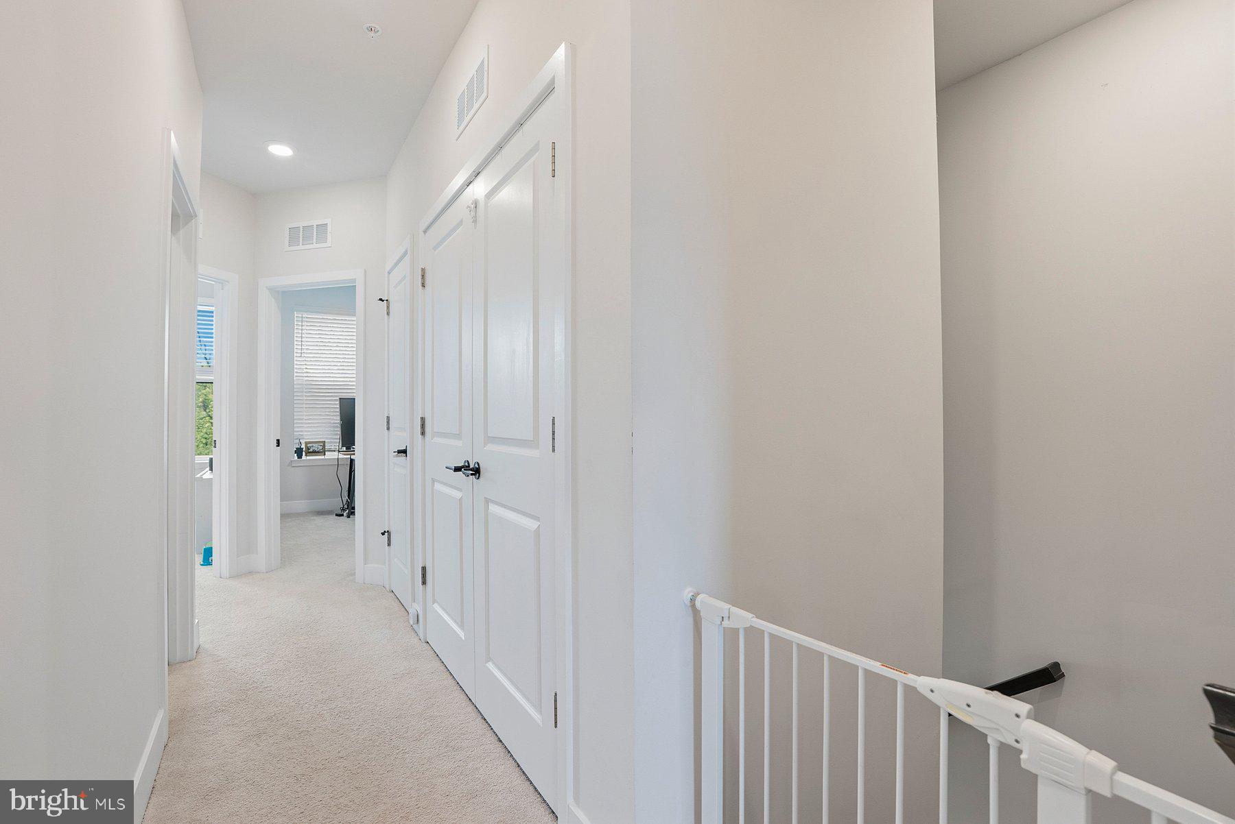 MEDFIELD - Residential