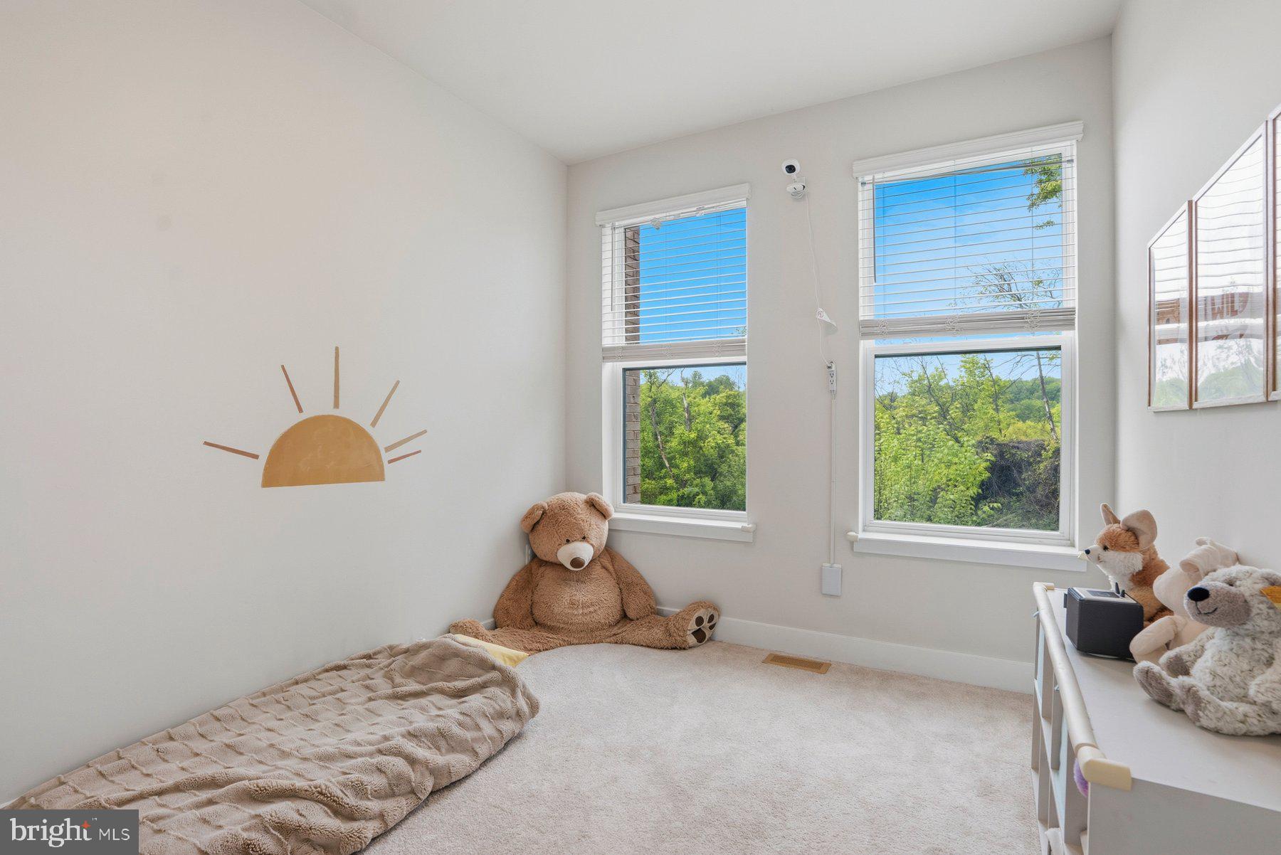 MEDFIELD - Residential