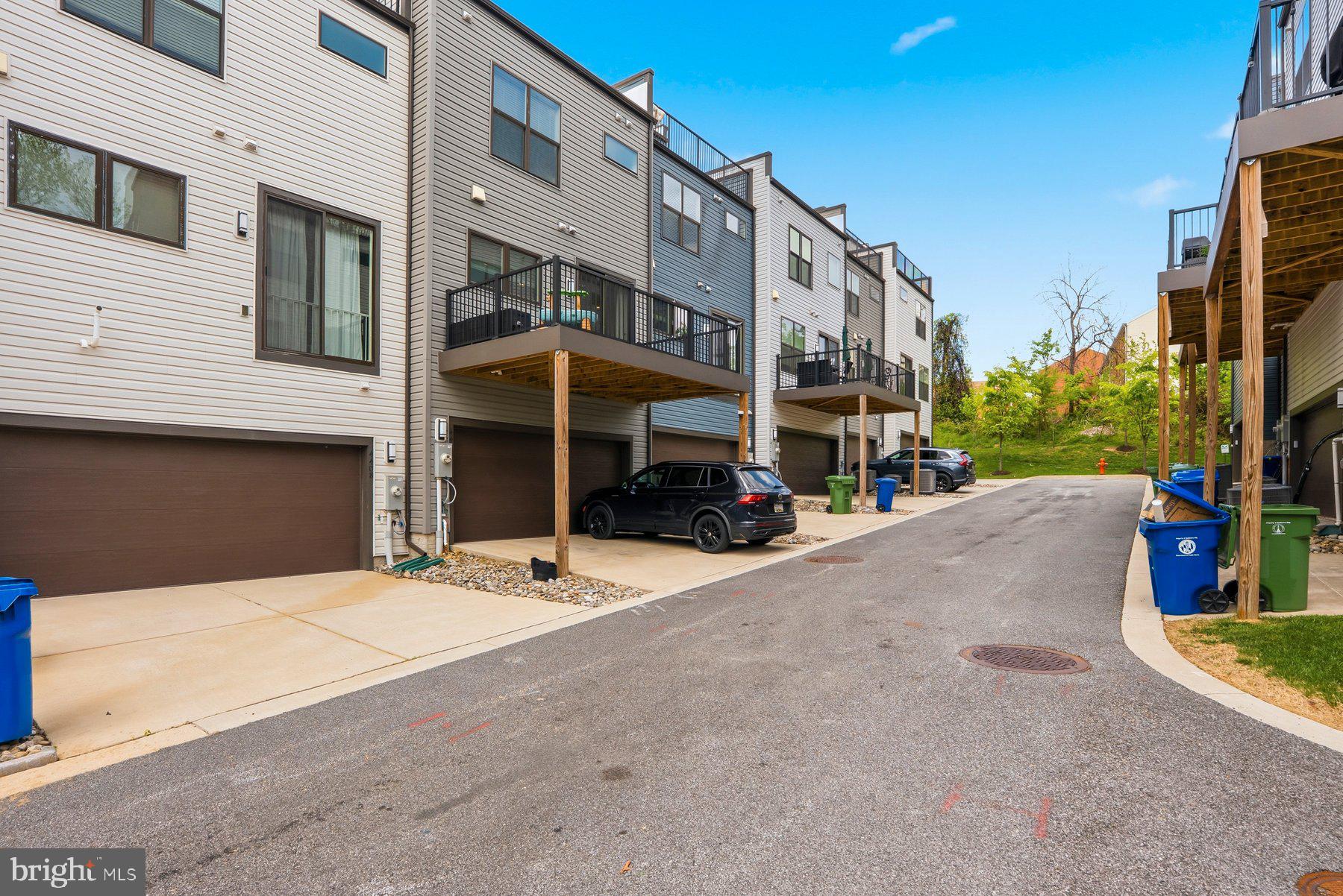 MEDFIELD - Residential