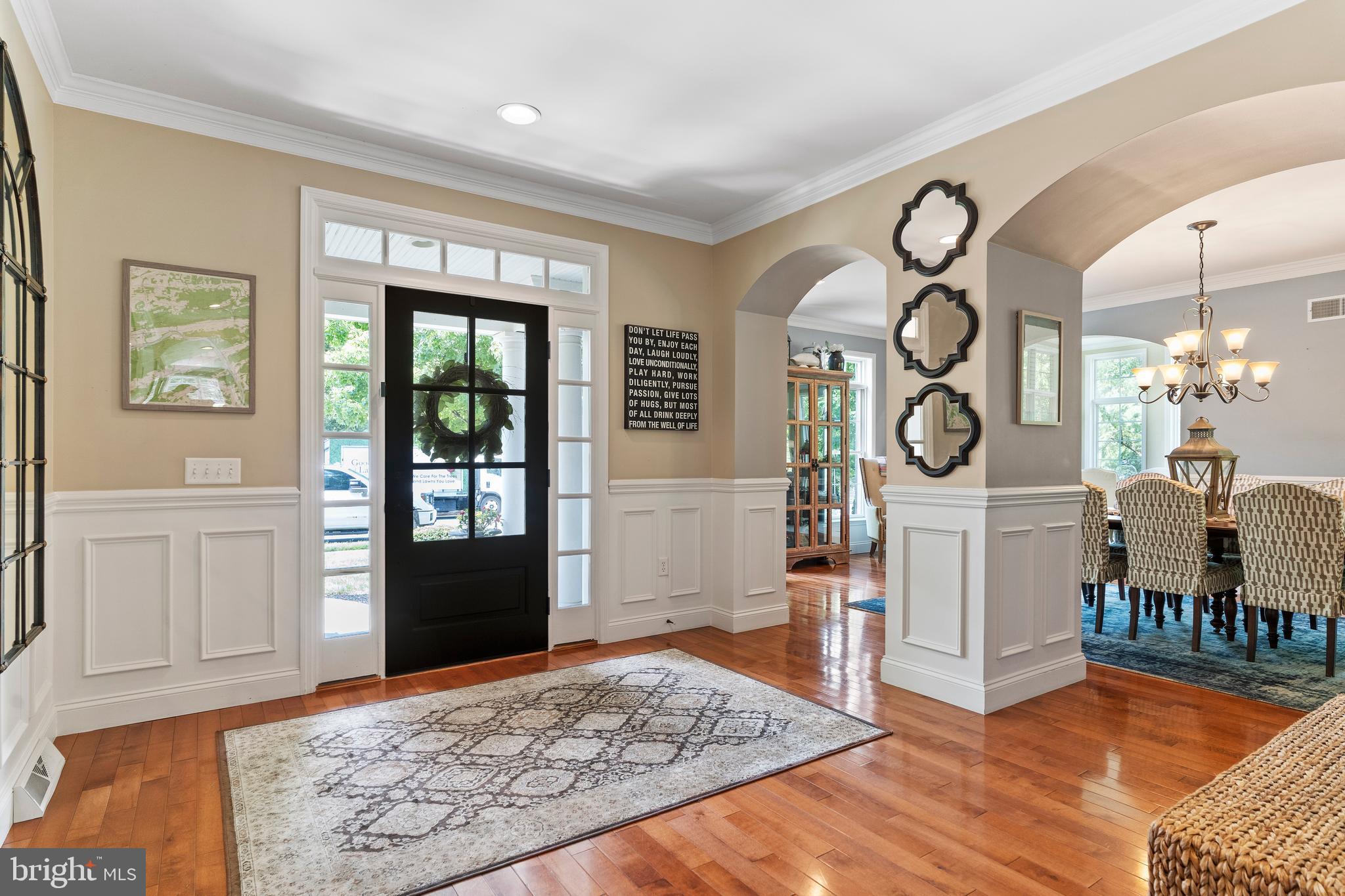 2425 HUME LANE