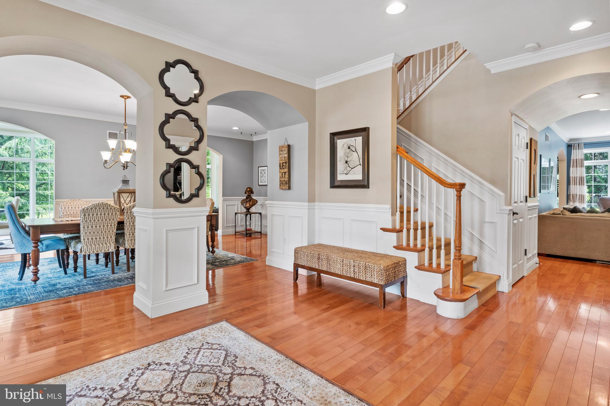 2425 HUME LANE