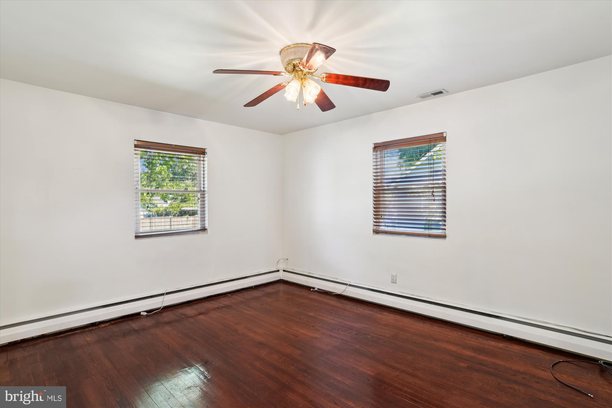 OAKRIDGE - Residential