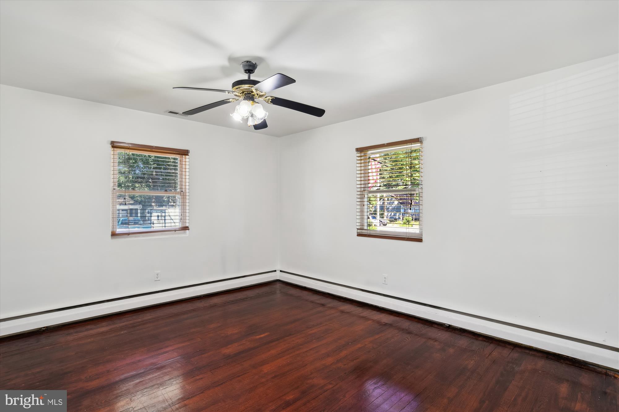 OAKRIDGE - Residential