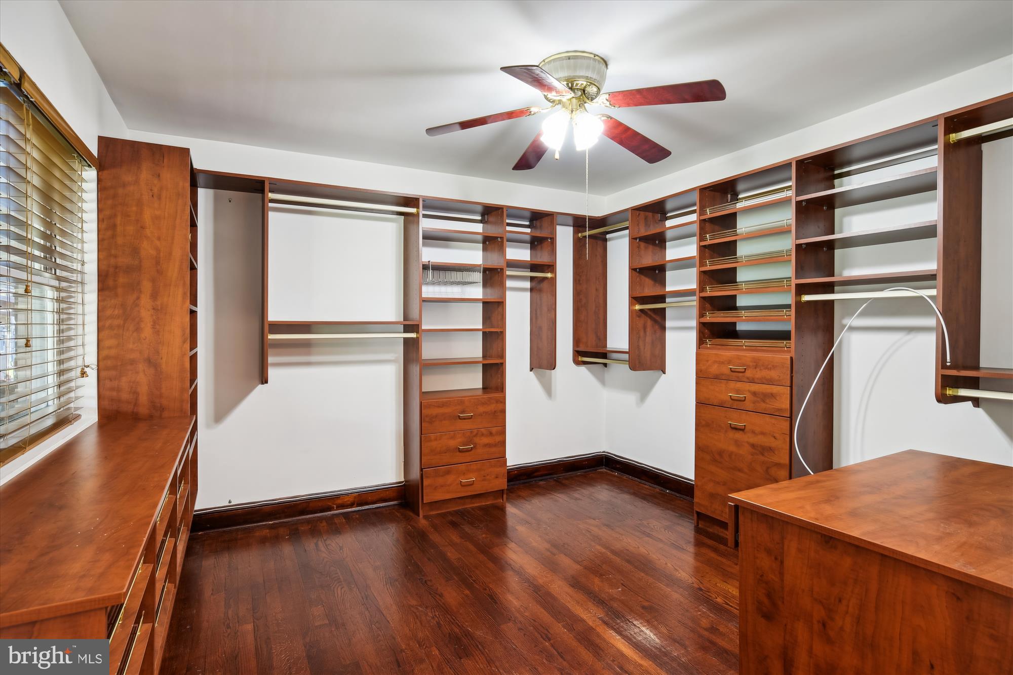 OAKRIDGE - Residential