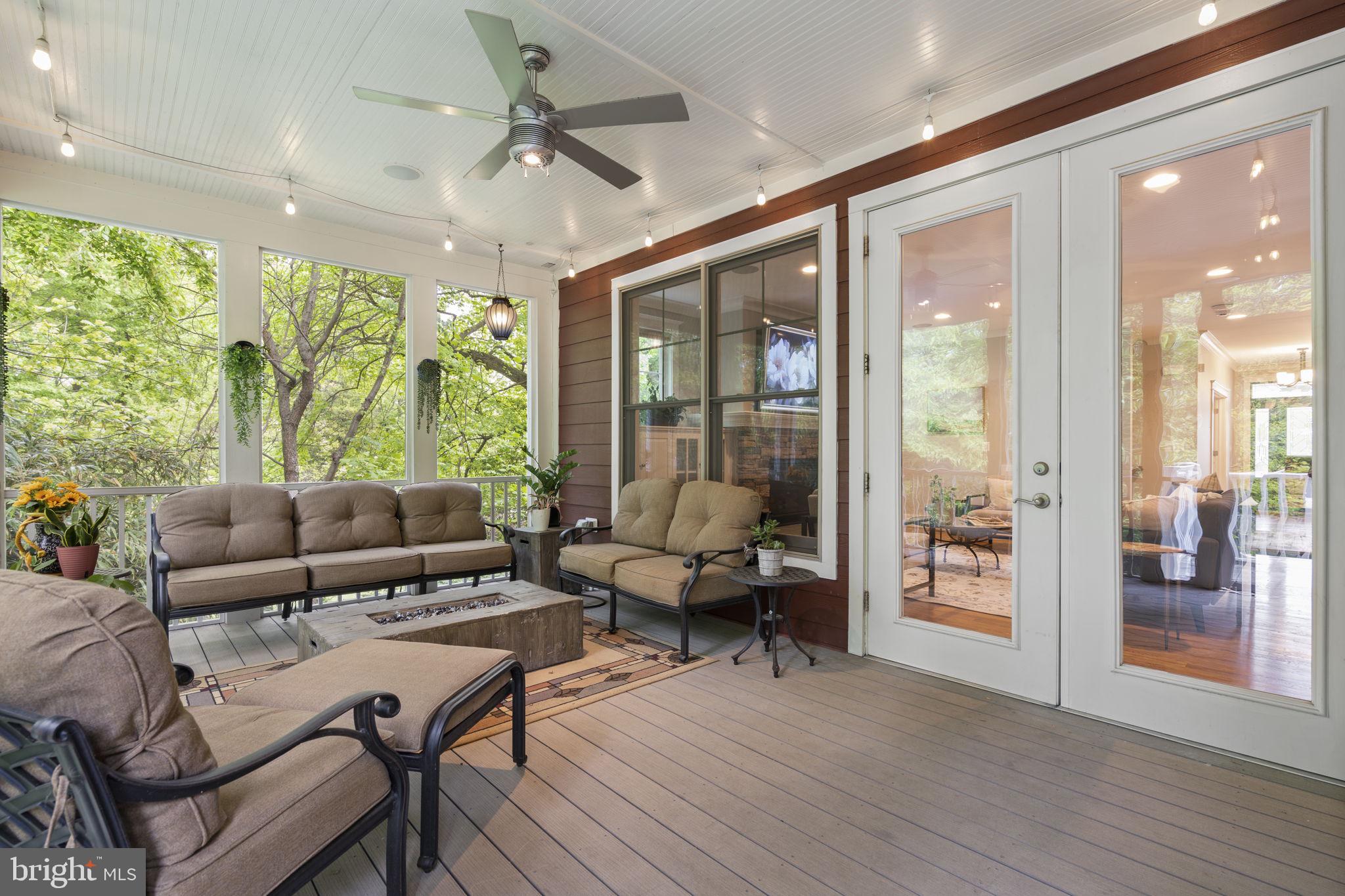 DUNN LORING - Residential