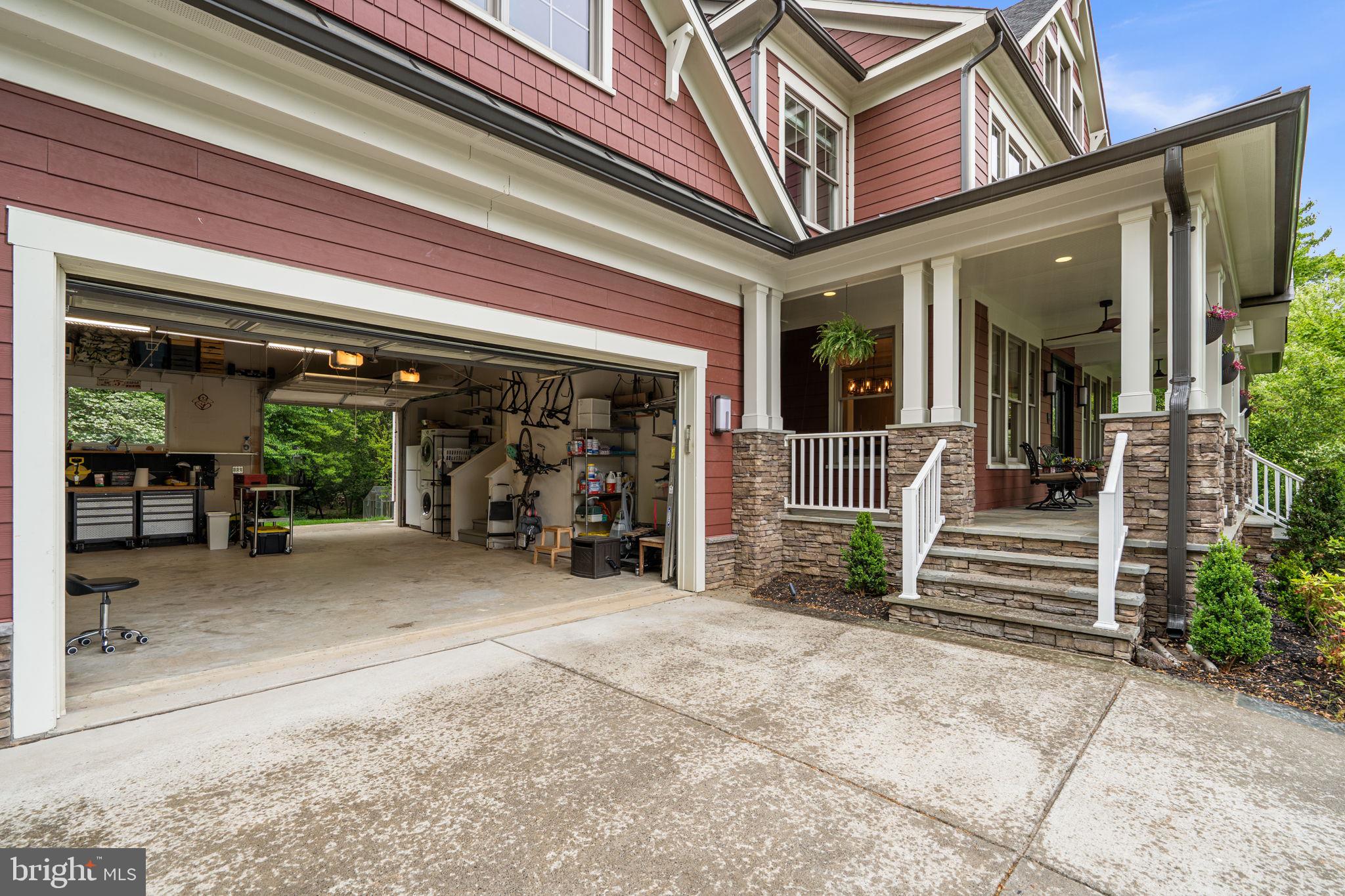 DUNN LORING - Residential