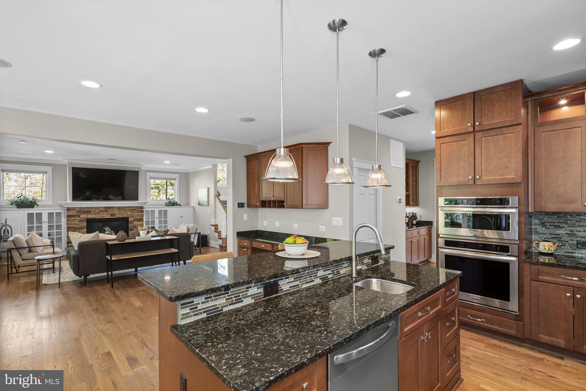 DUNN LORING - Residential