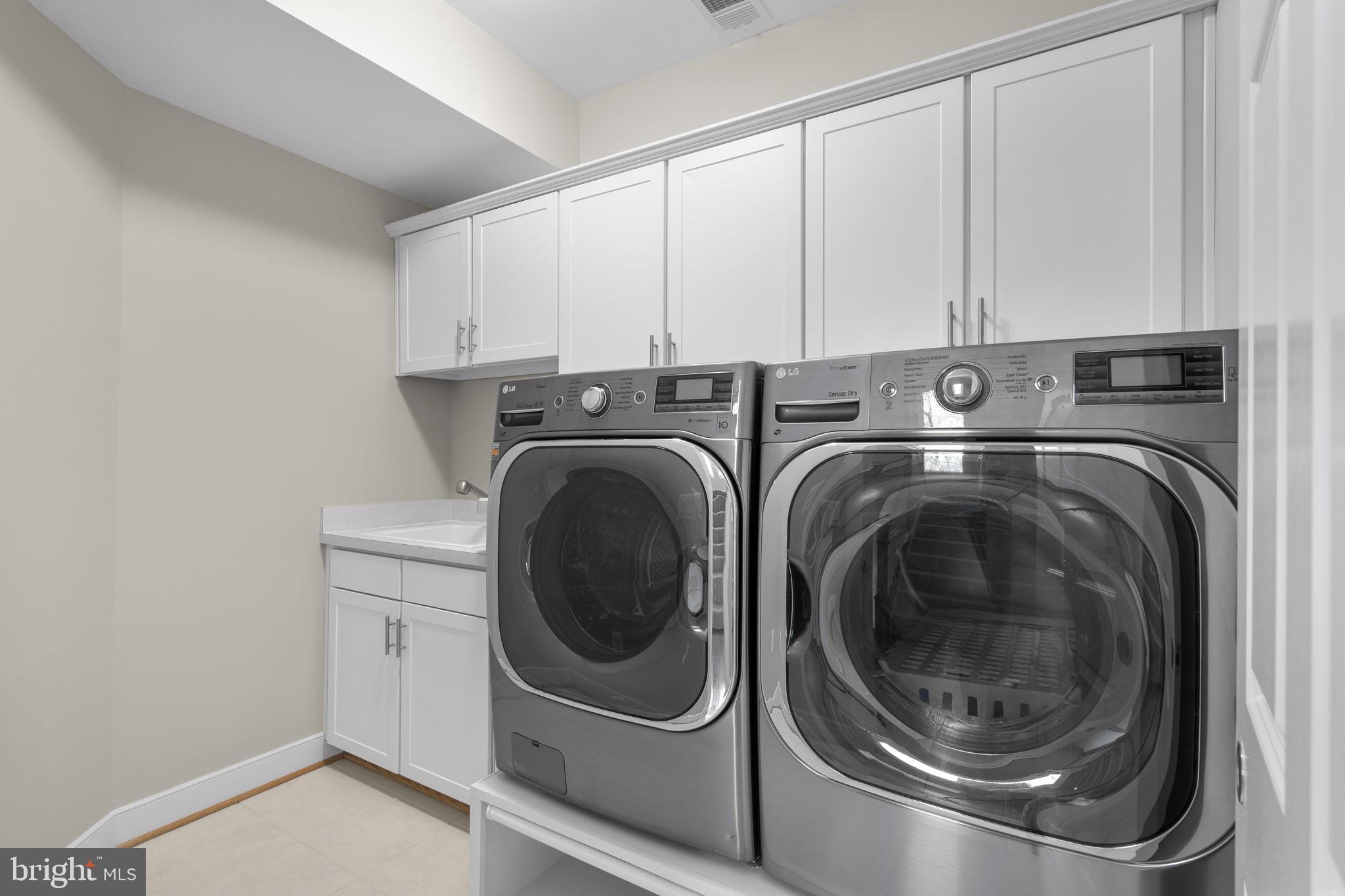 DUNN LORING - Residential