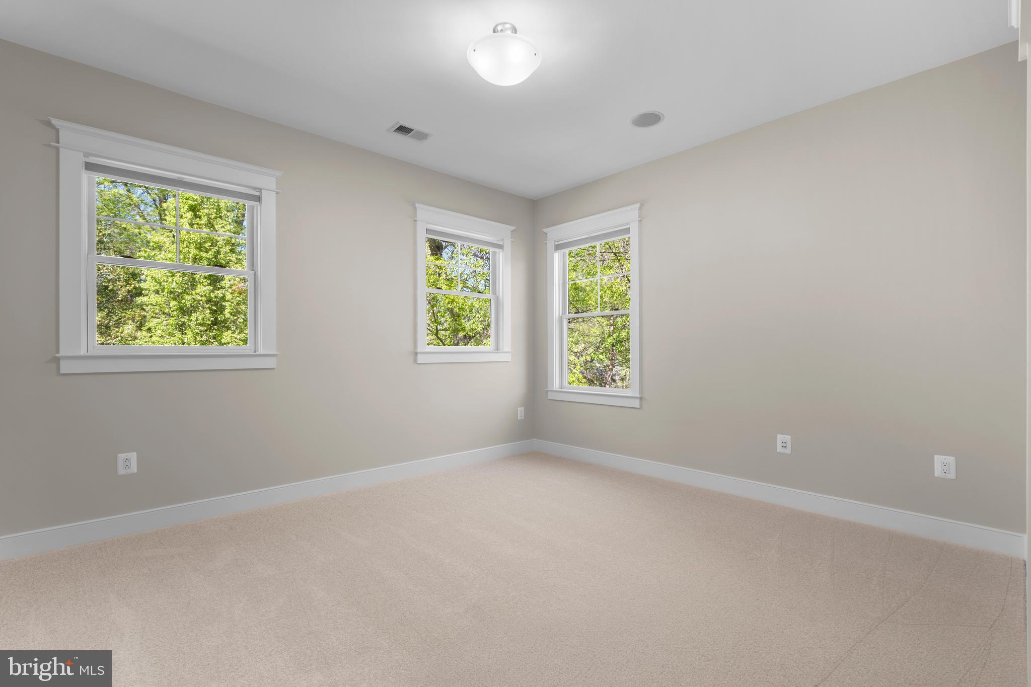 DUNN LORING - Residential