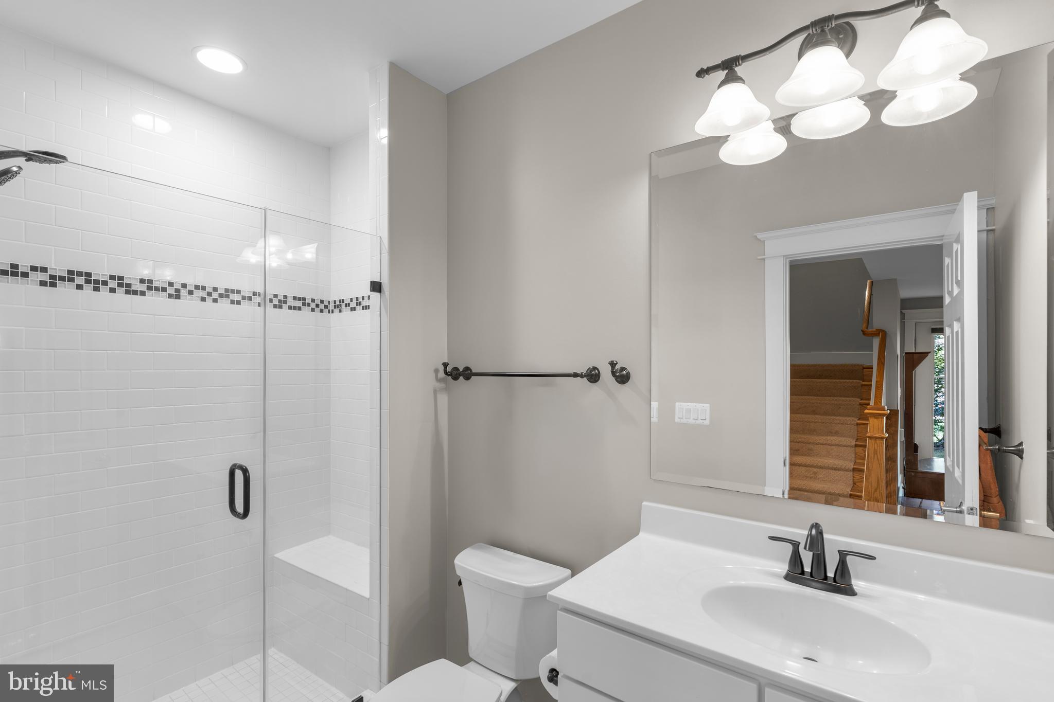 DUNN LORING - Residential