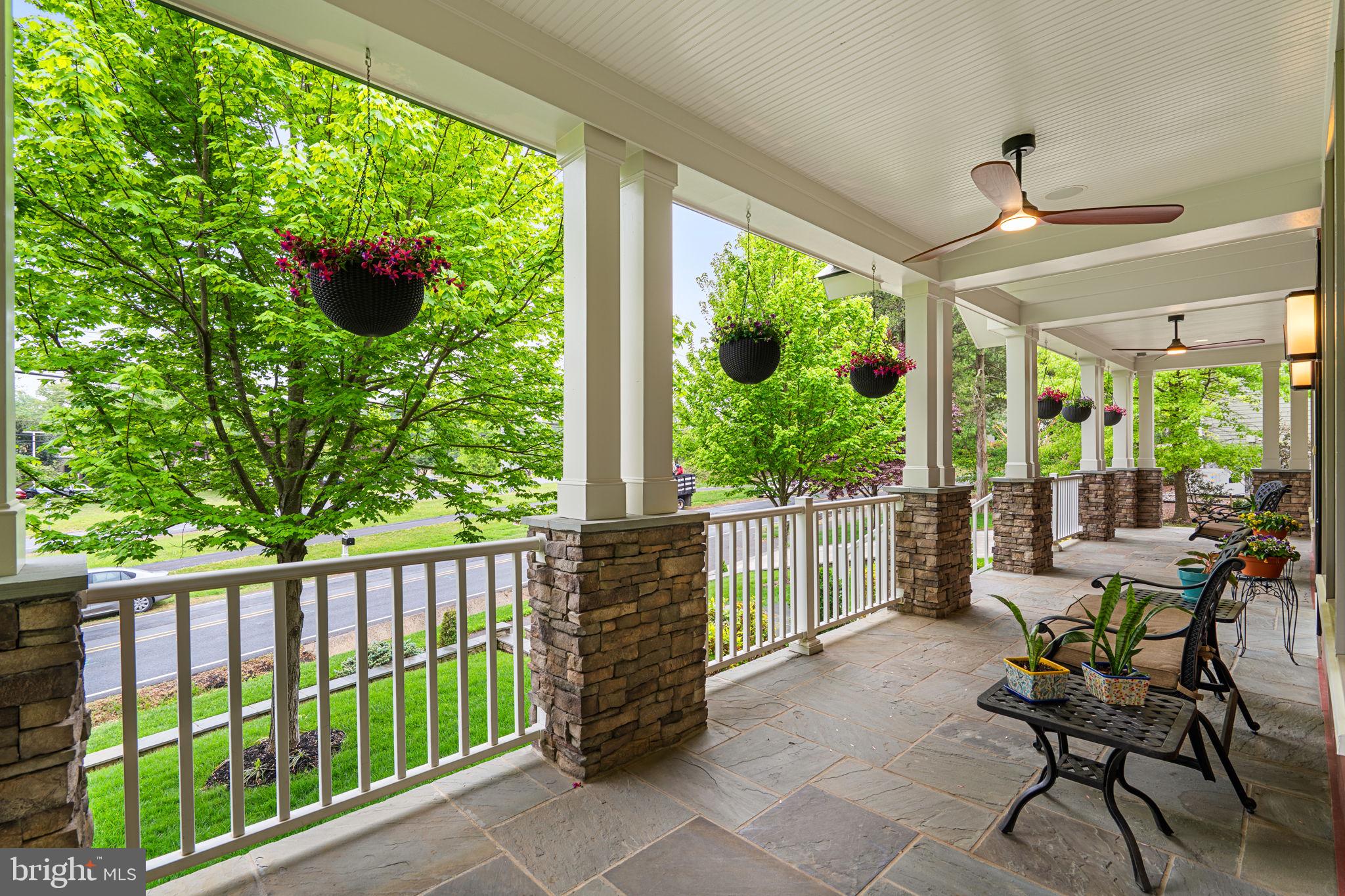 DUNN LORING - Residential