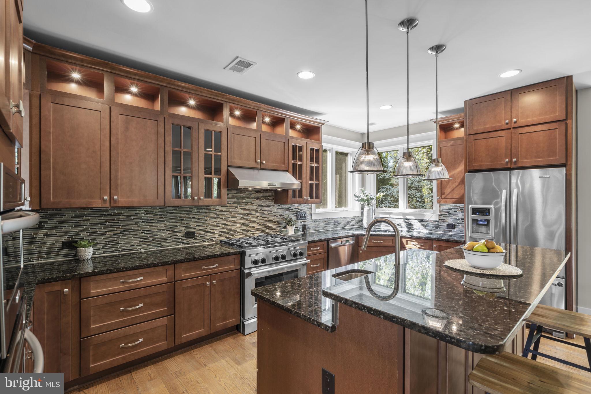 DUNN LORING - Residential