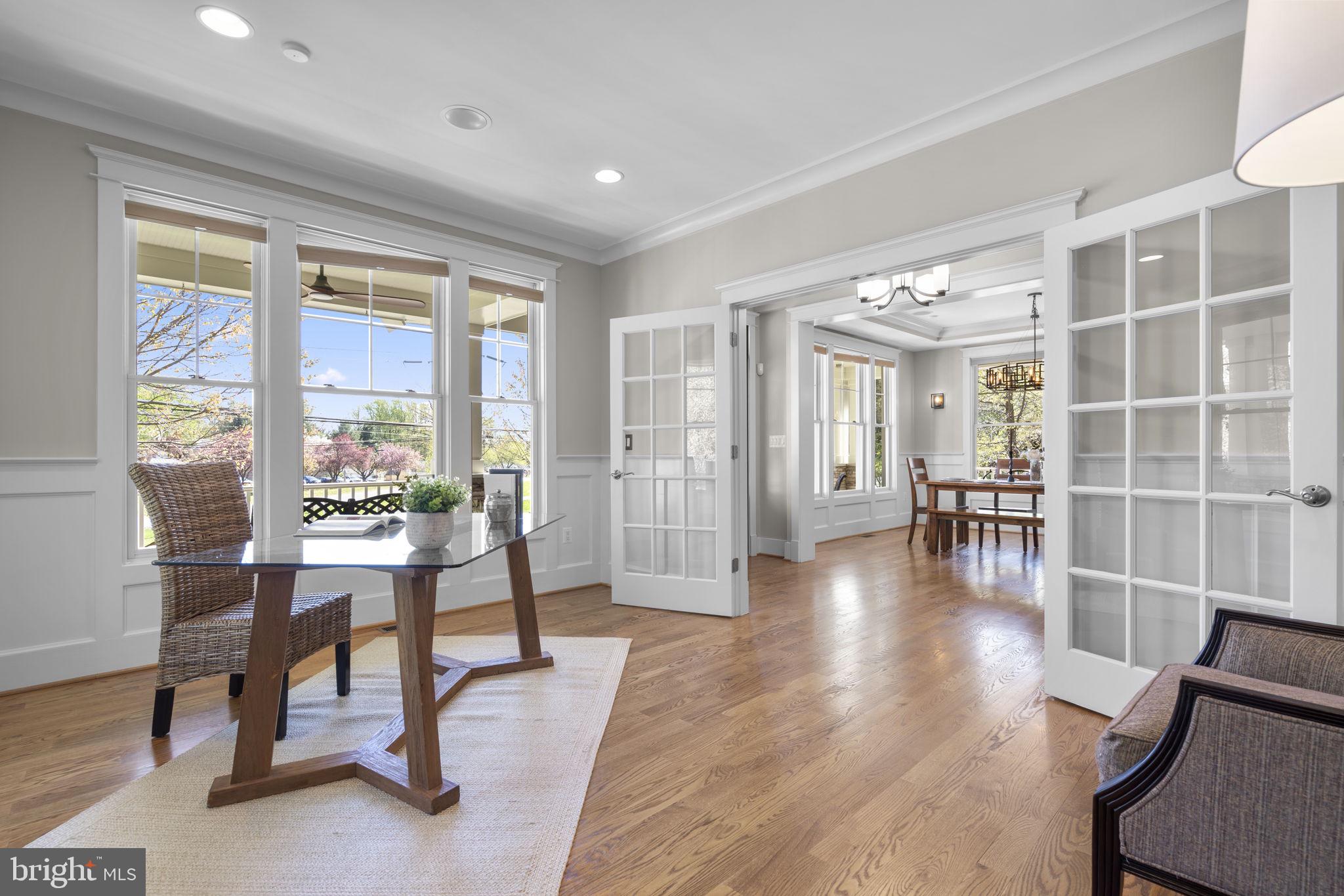 DUNN LORING - Residential