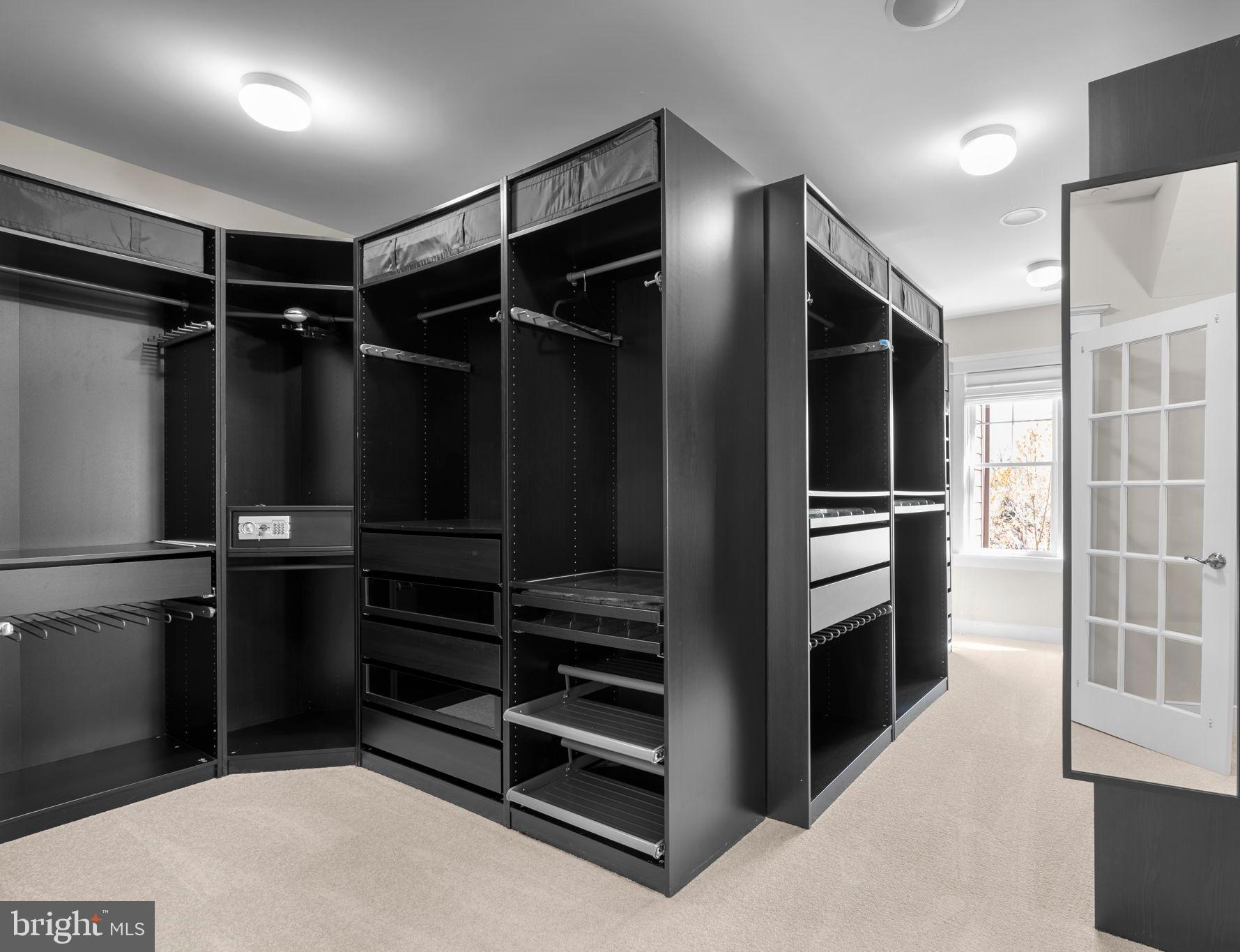 DUNN LORING - Residential