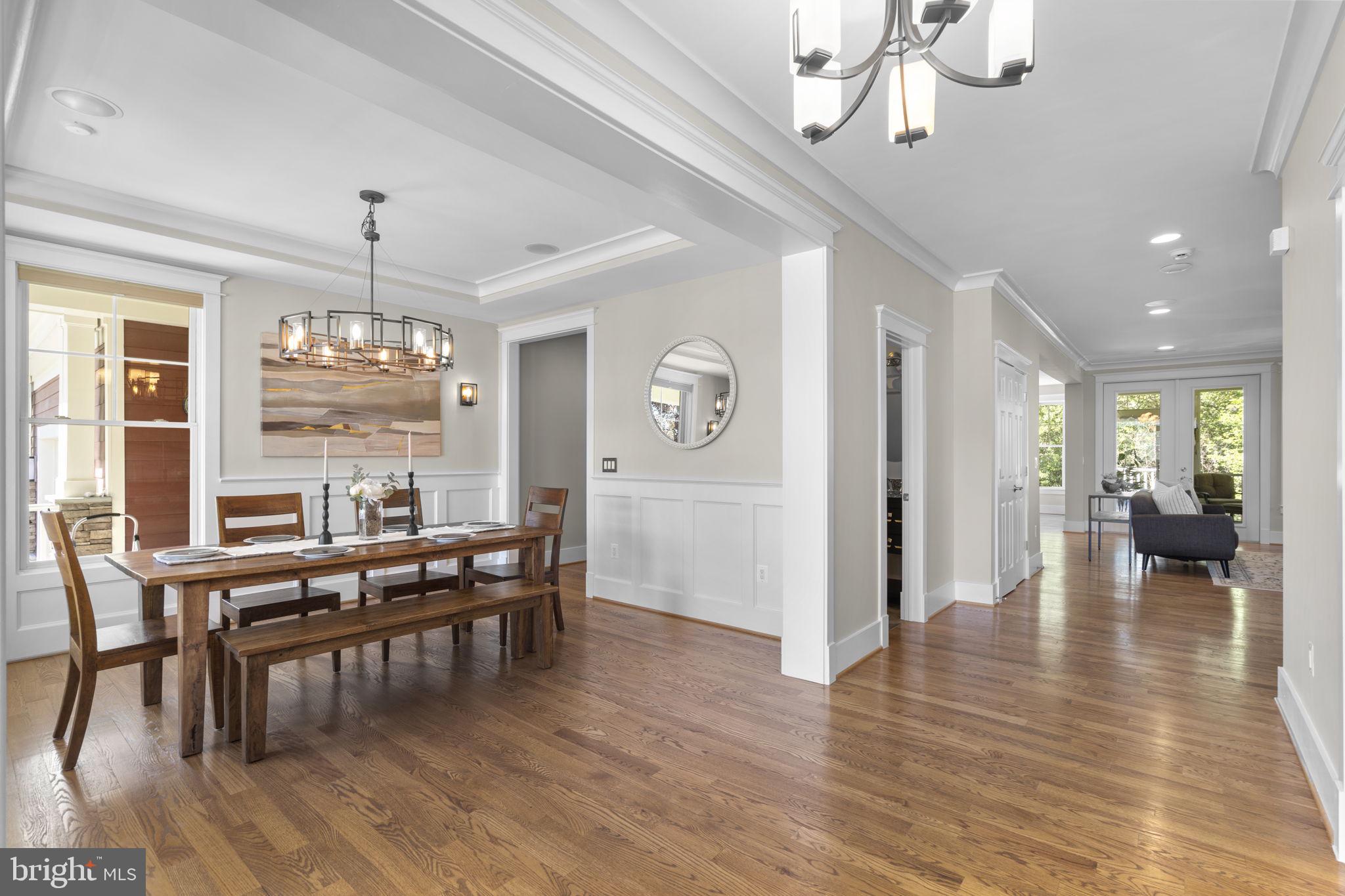 DUNN LORING - Residential