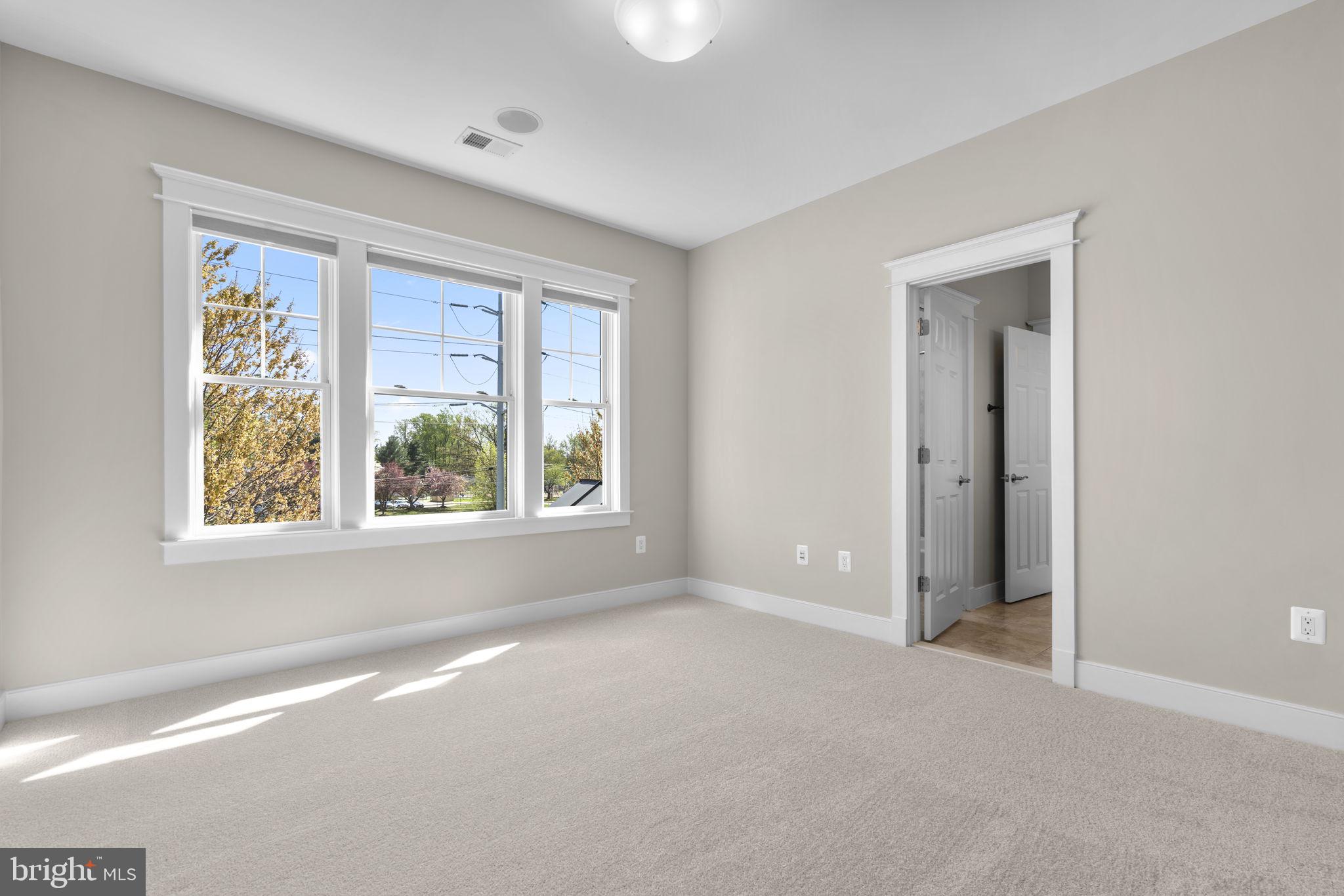 DUNN LORING - Residential