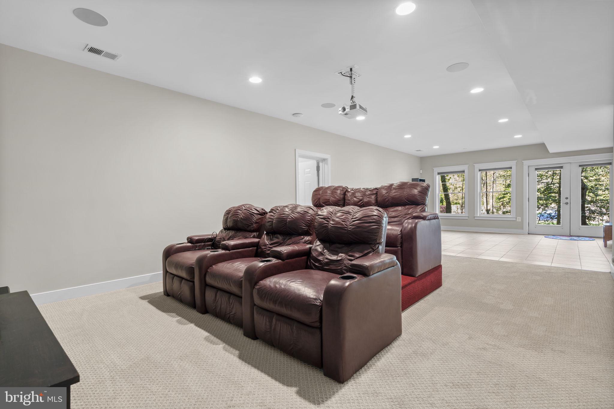 DUNN LORING - Residential