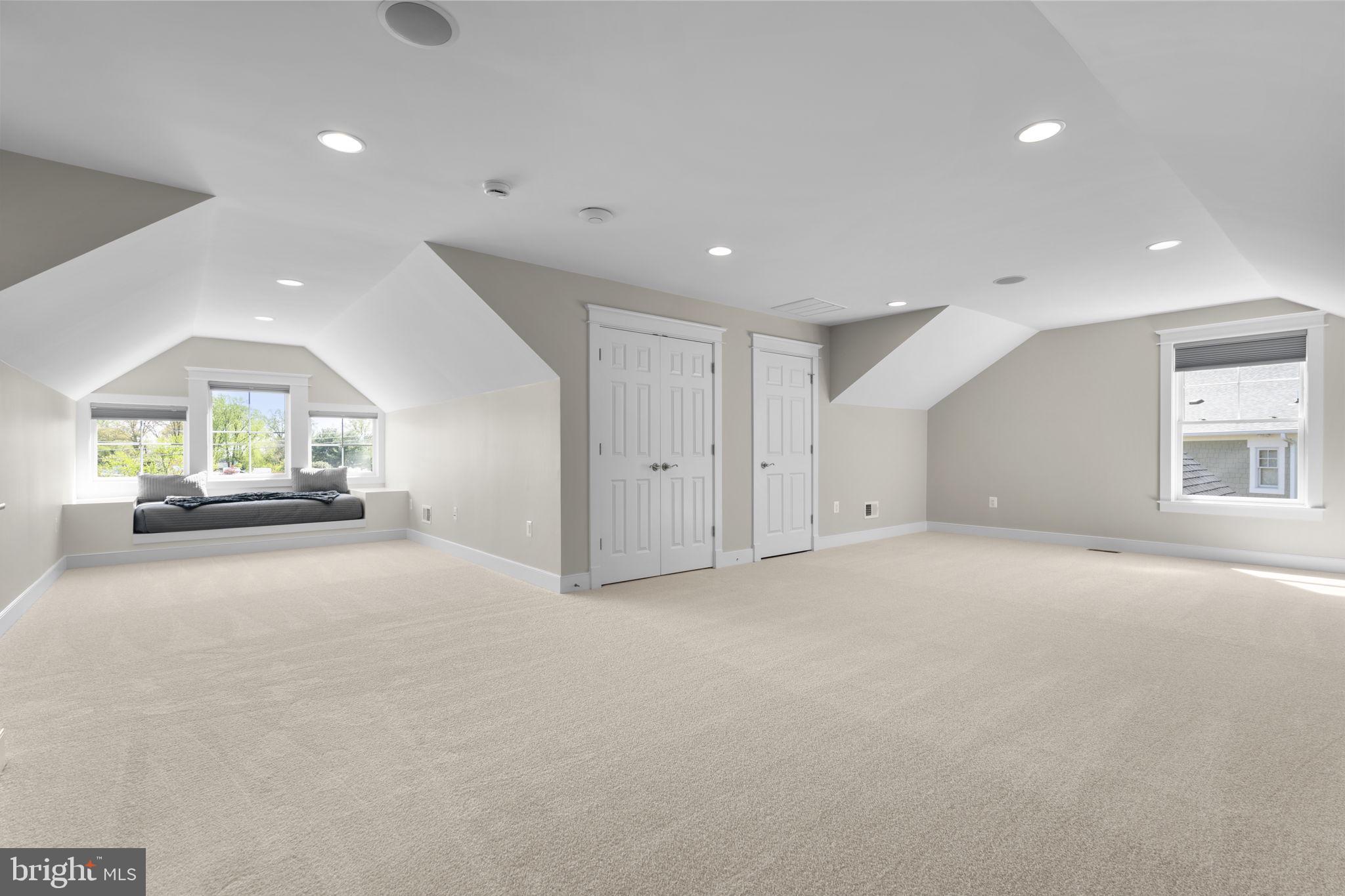 DUNN LORING - Residential