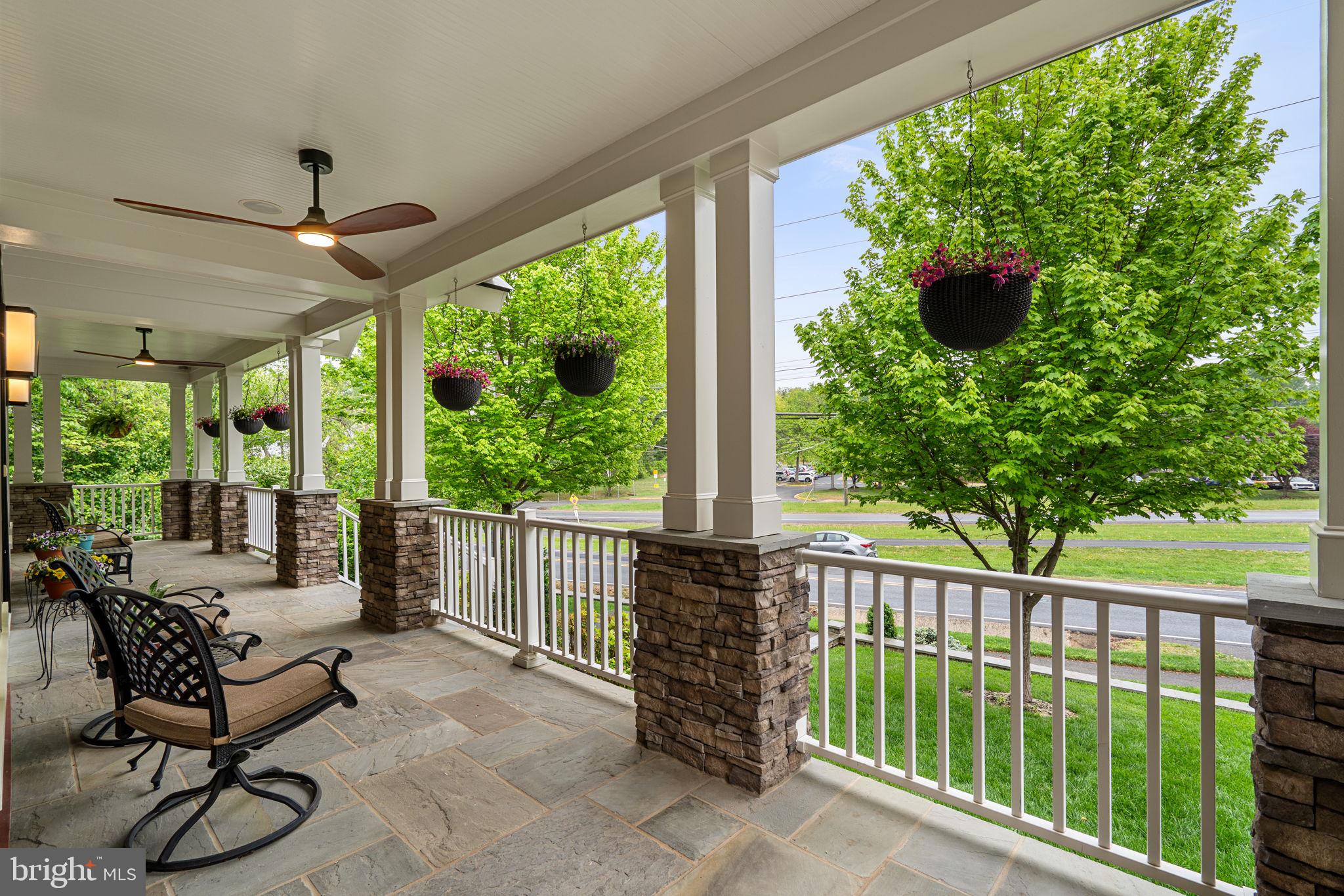 DUNN LORING - Residential